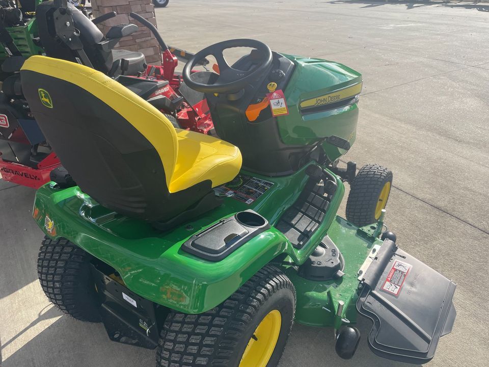 2025 John Deere X380 Image 2