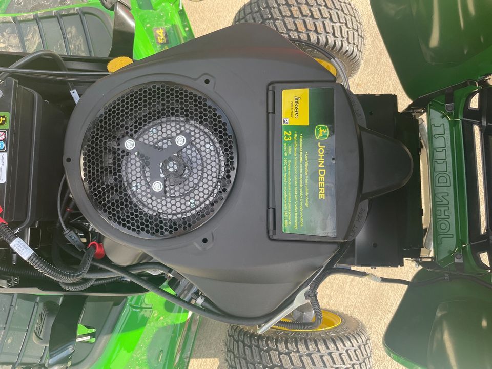 2025 John Deere X380 Image 5