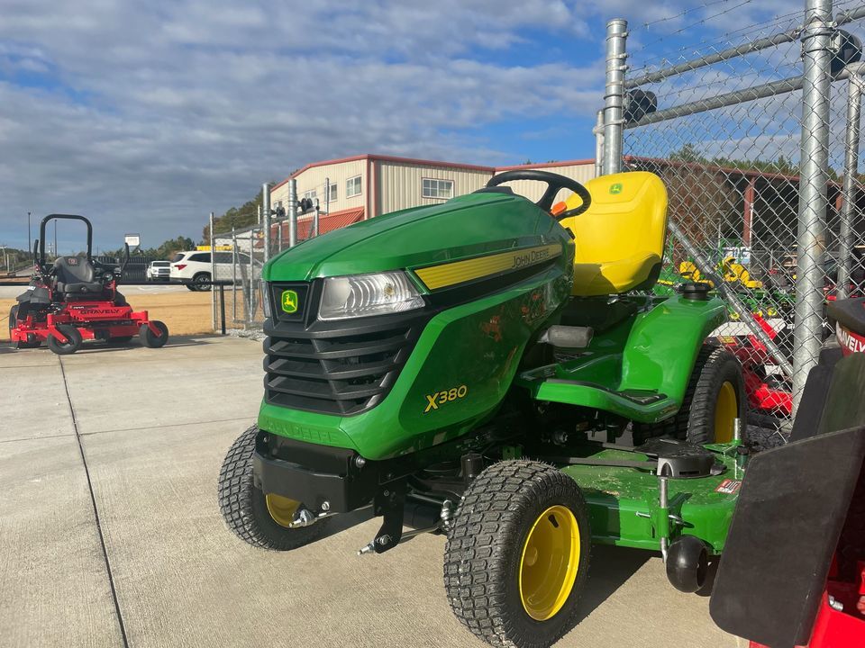 2025 John Deere X380 Image 4