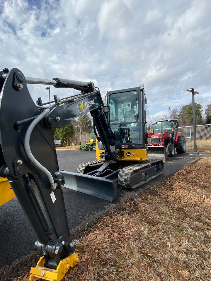 2023 John Deere 35G Image 3