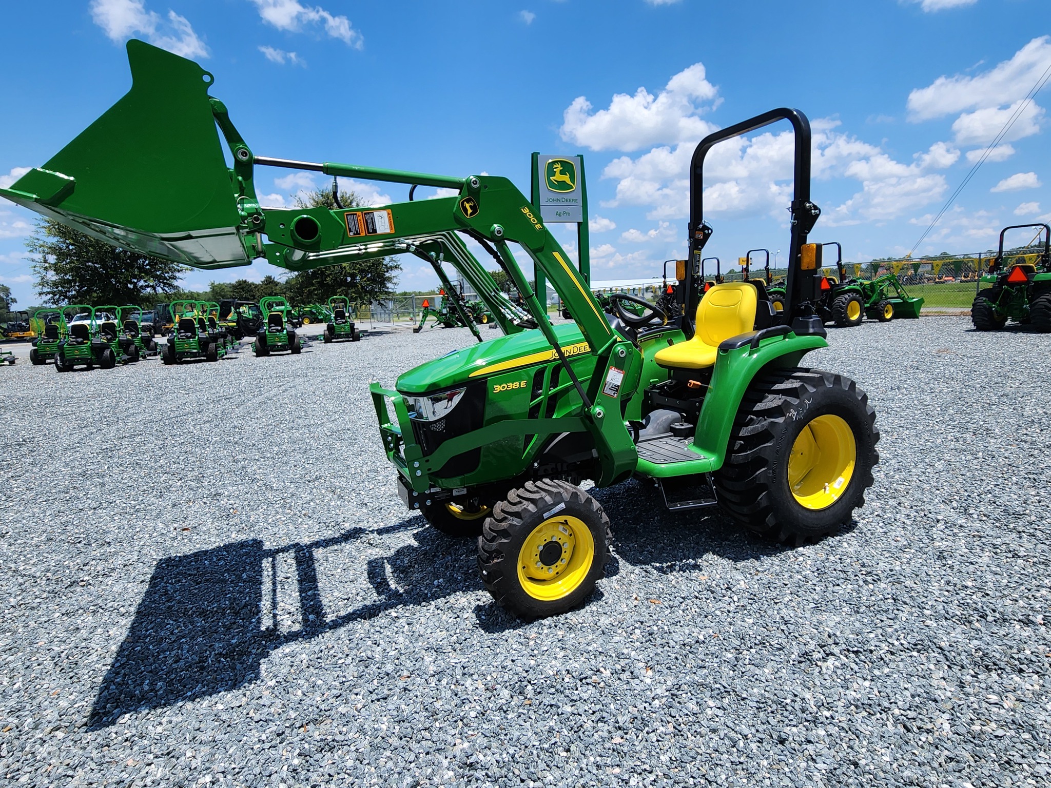 2023 John Deere 3038E Image 1