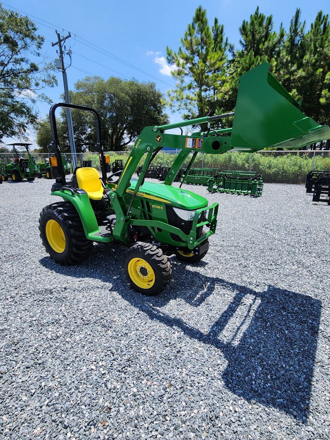 2023 John Deere 3038E Image 5