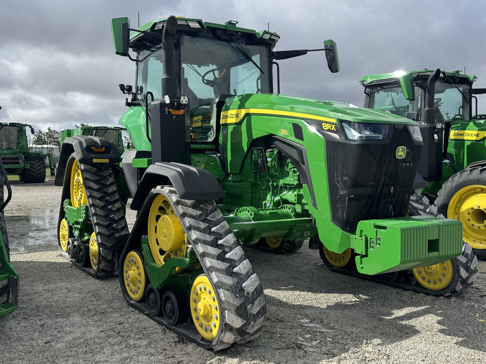 2023 John Deere 8RX 310 Image 2
