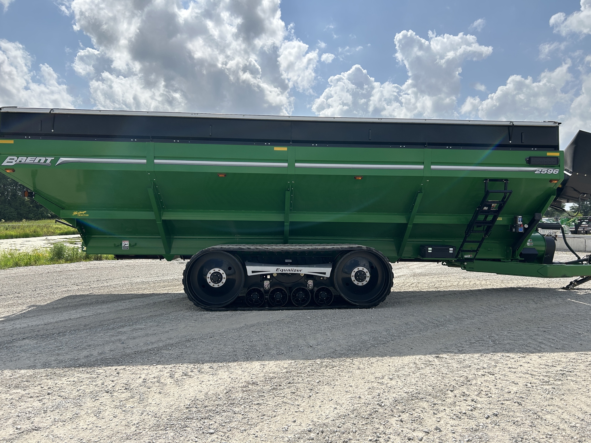  2022 Brent 2596 at Heritage Tractor in Pittsburg, KS