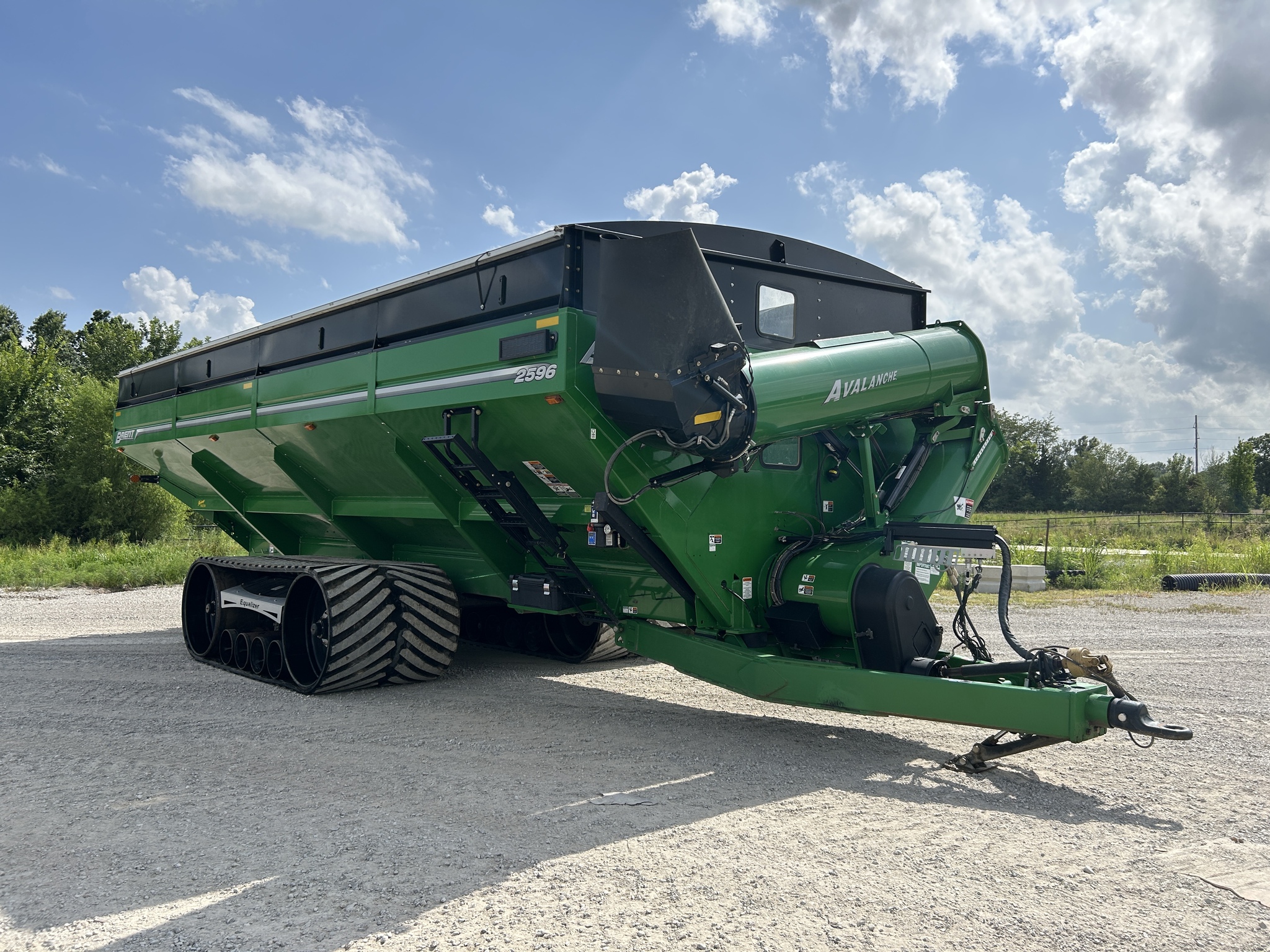  2022 Brent 2596 at Heritage Tractor in Pittsburg, KS