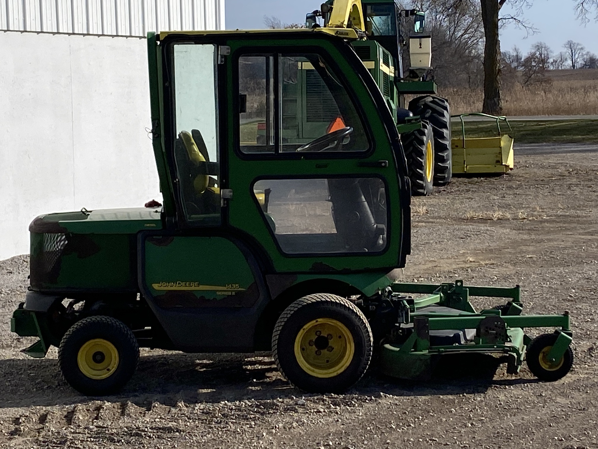 2004 John Deere 1435 Image 2