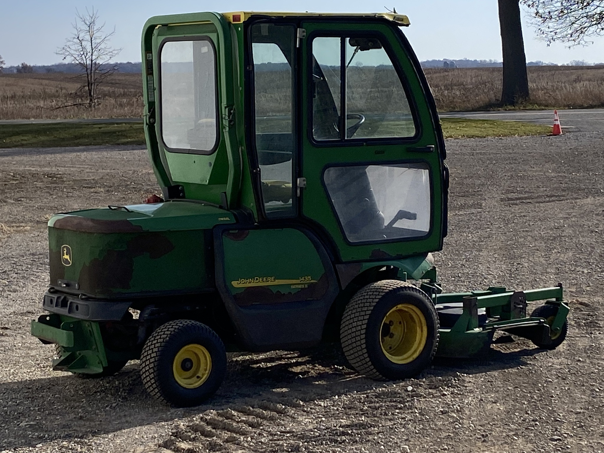 2004 John Deere 1435 Image 3