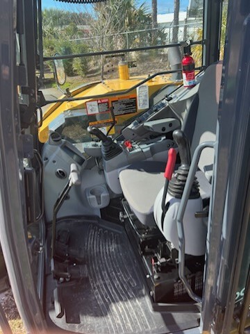 2021 John Deere 85G Image 6