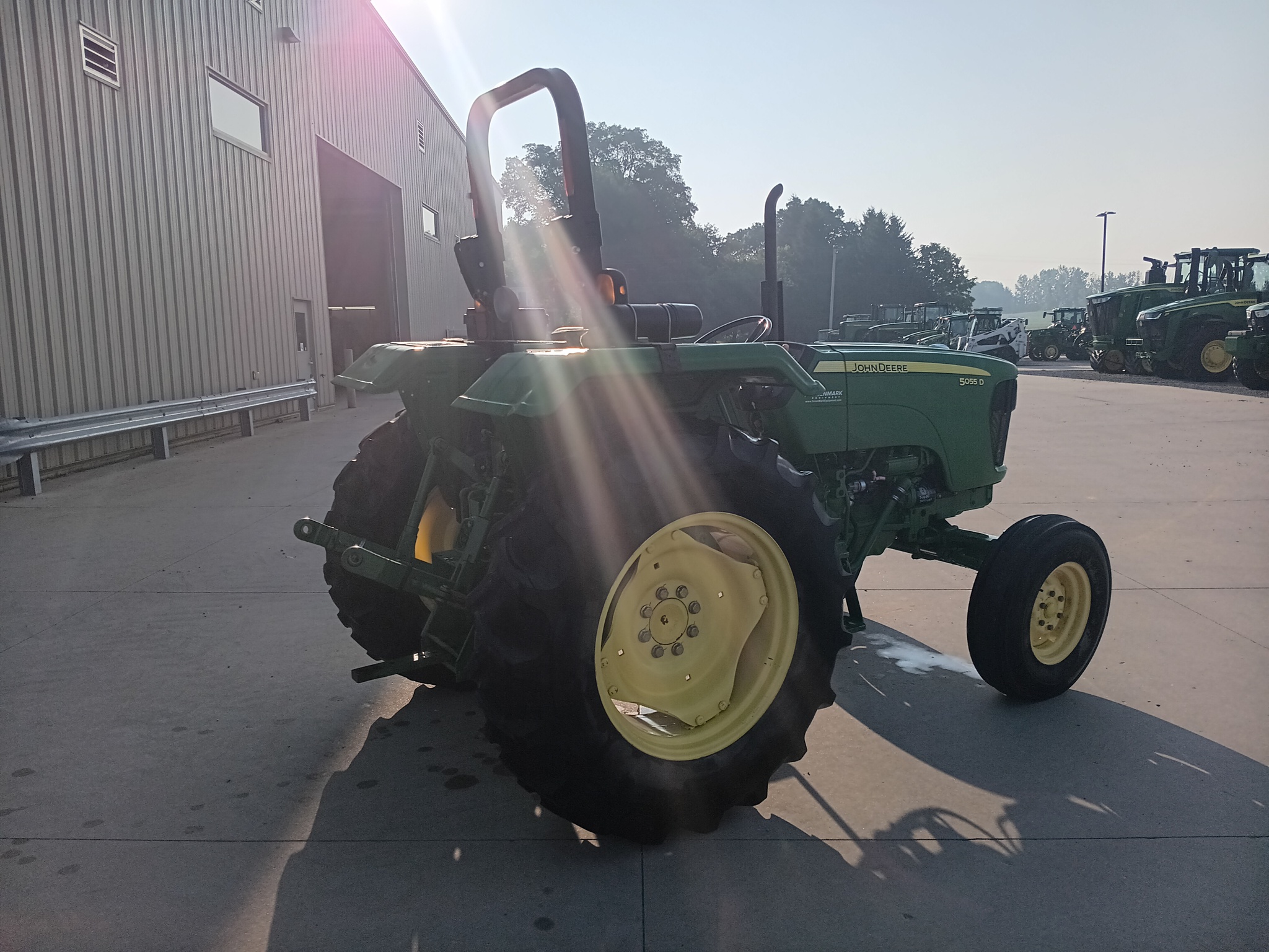 2014 John Deere 5055D Image 4