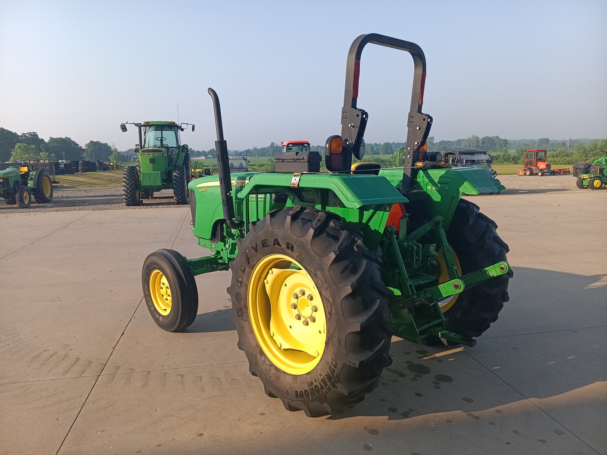 2014 John Deere 5055D Image 5