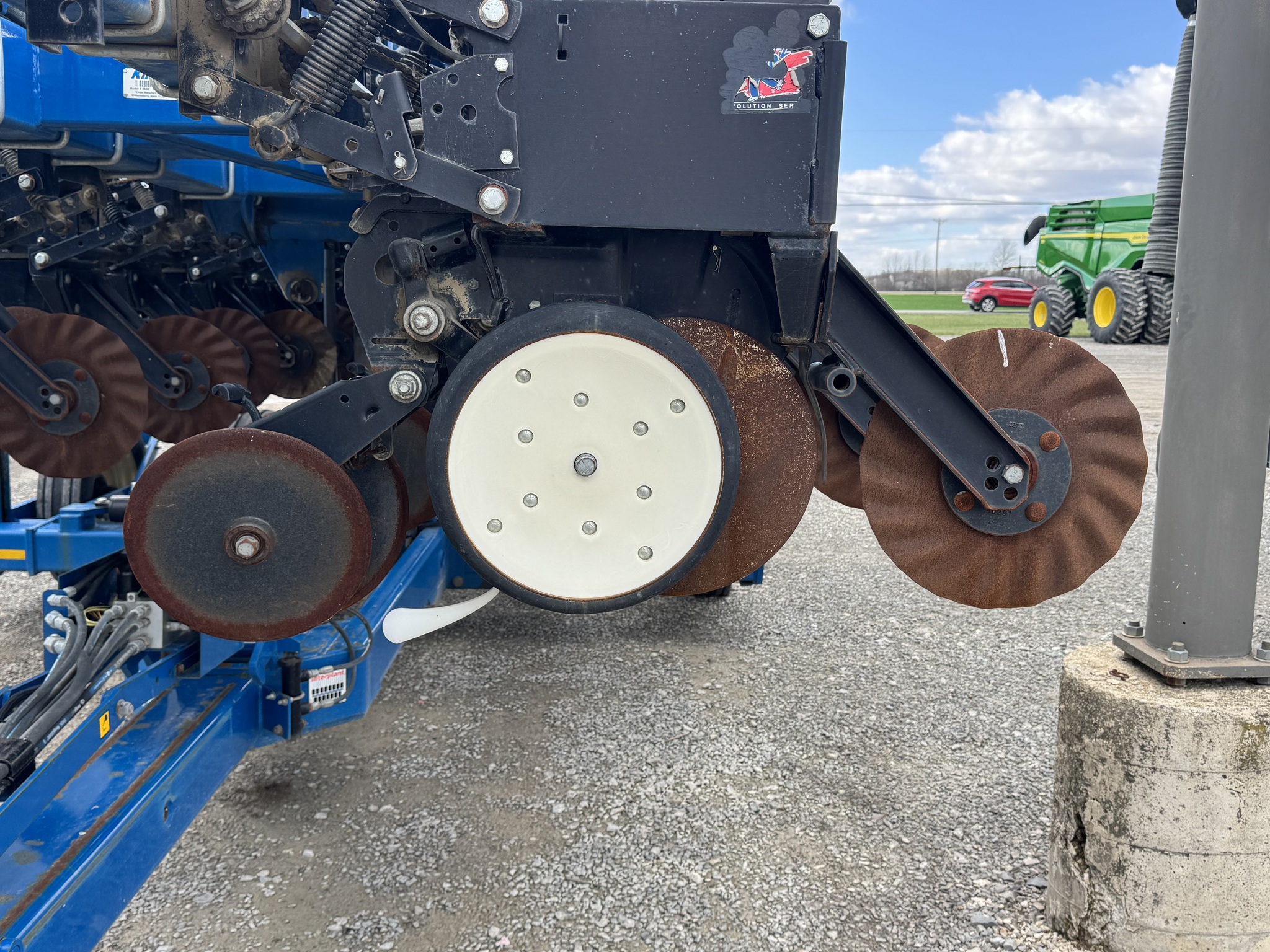 2014 Kinze 3600 Image 5