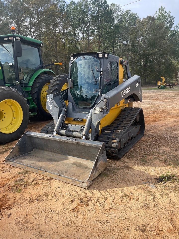 2020 John Deere 333G Image 1