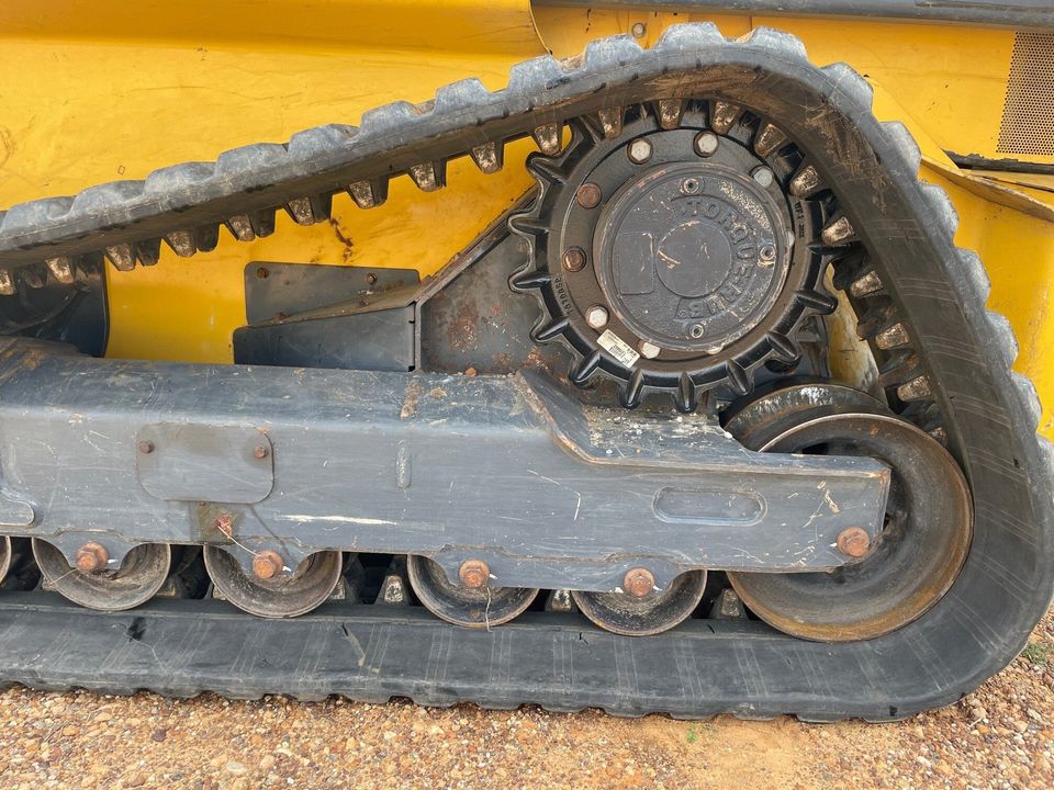 2020 John Deere 333G Image 5