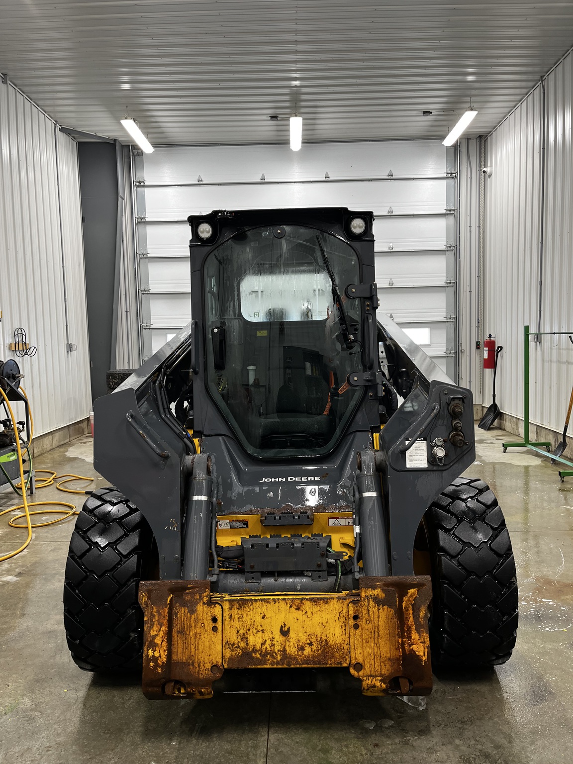 2023 John Deere 332G Image 8