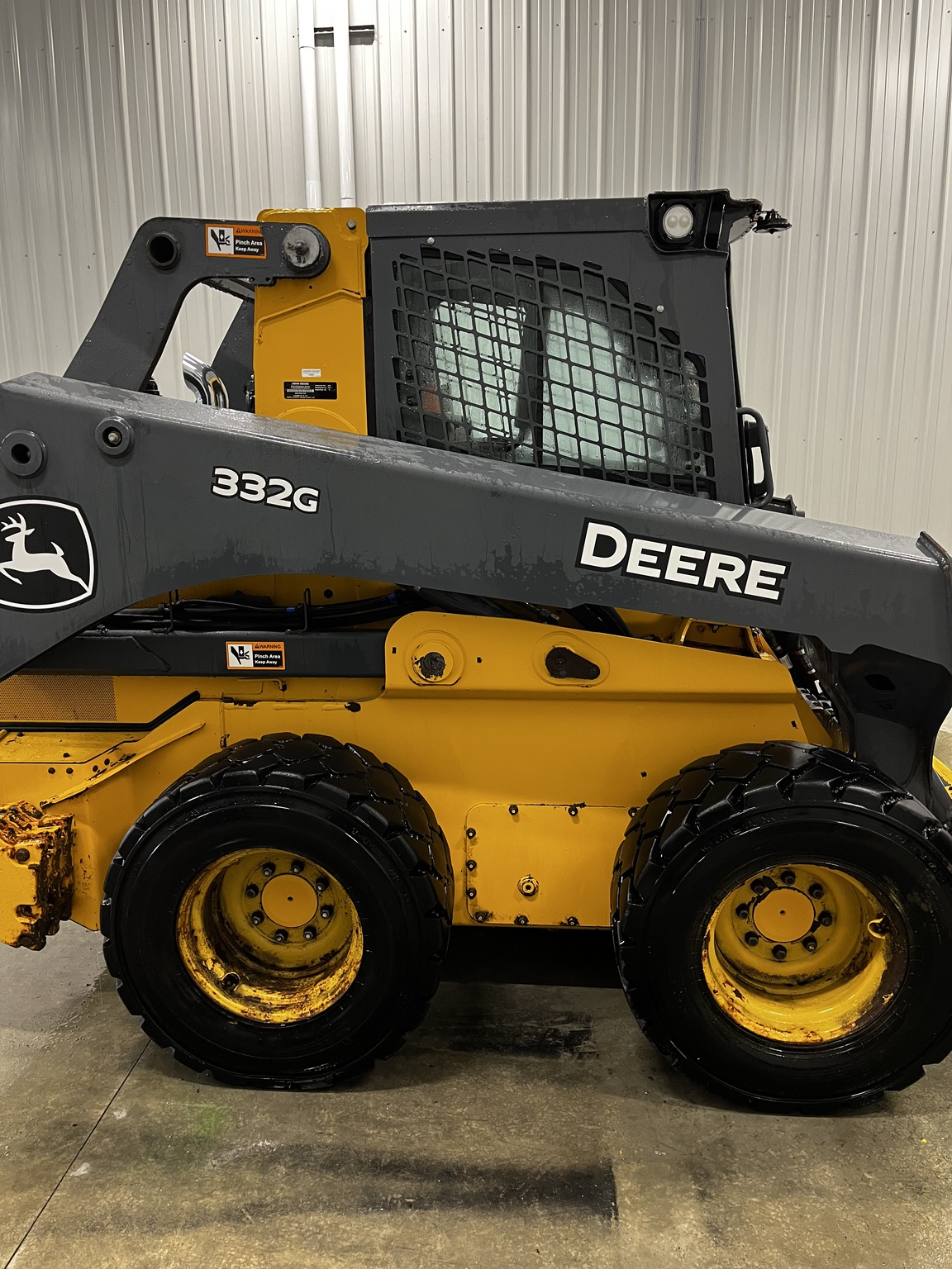 2023 John Deere 332G Image 6