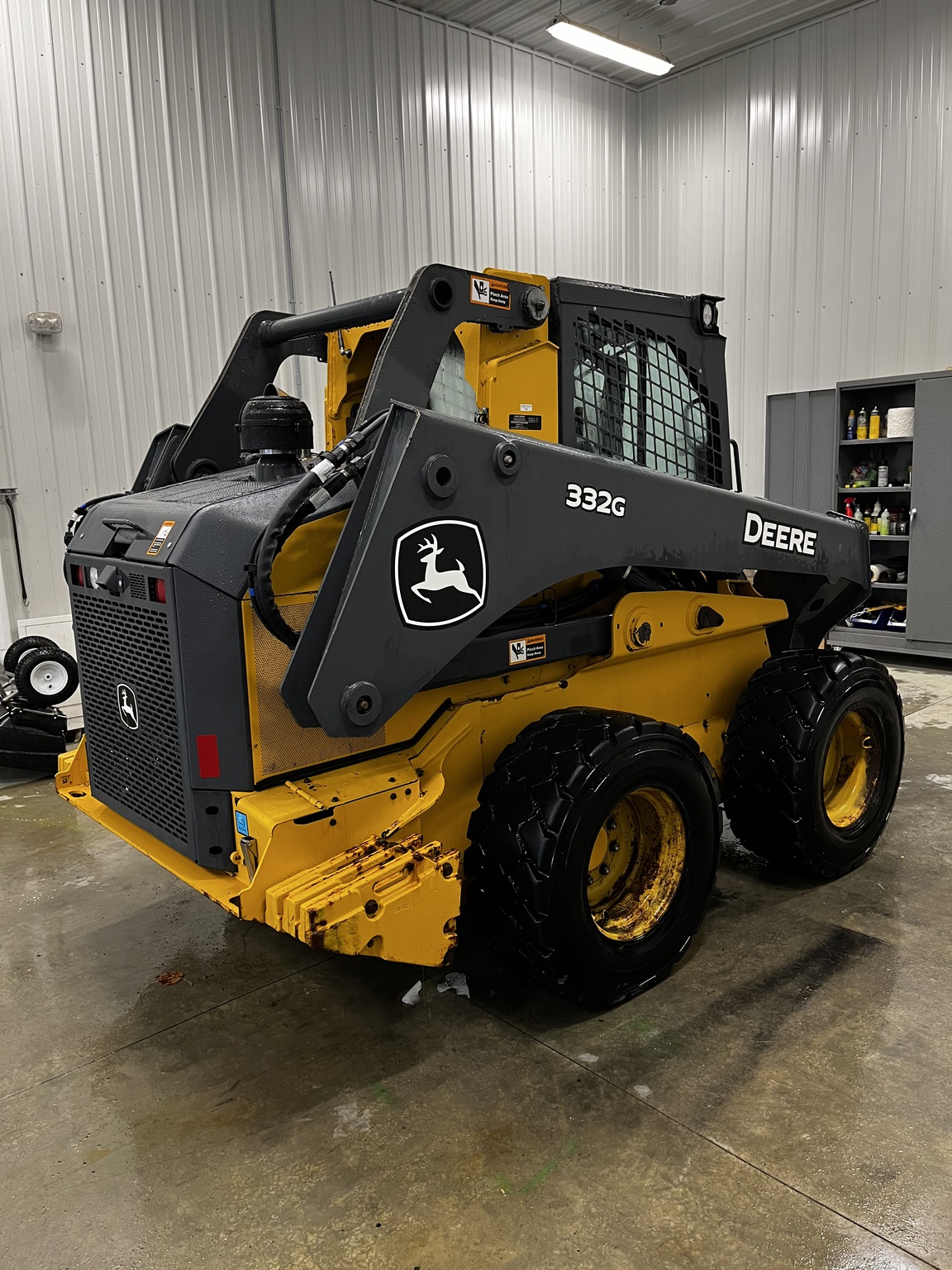 2023 John Deere 332G Image 5