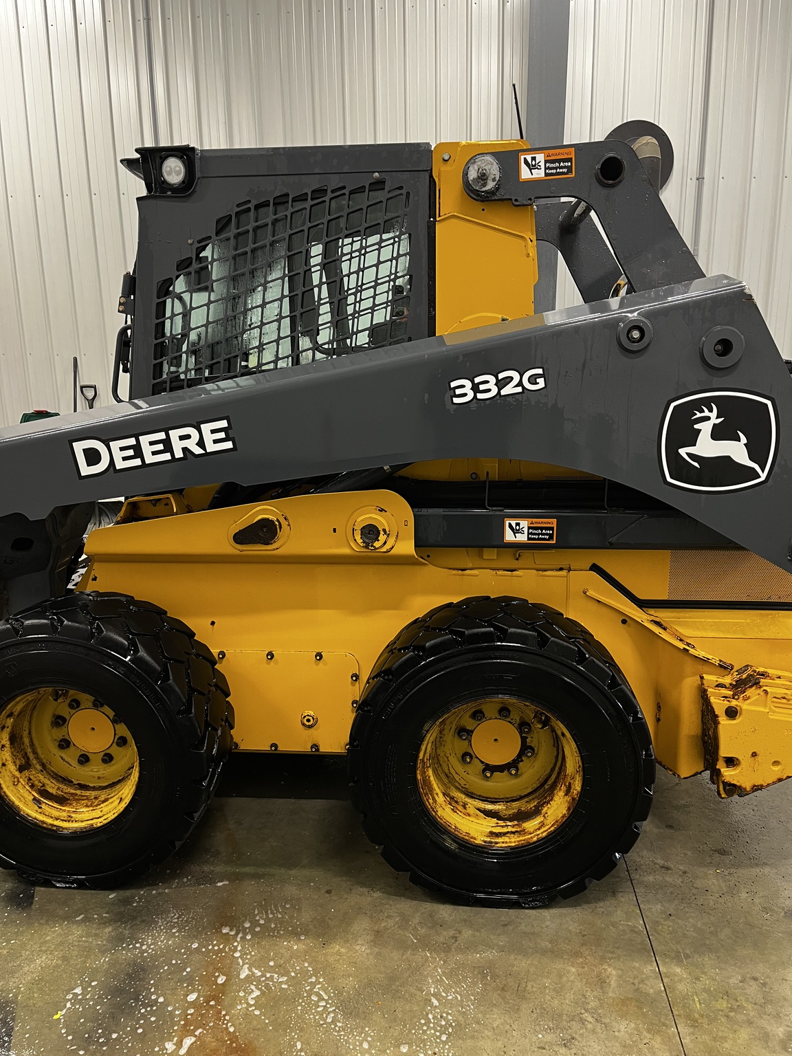 2023 John Deere 332G Image 2