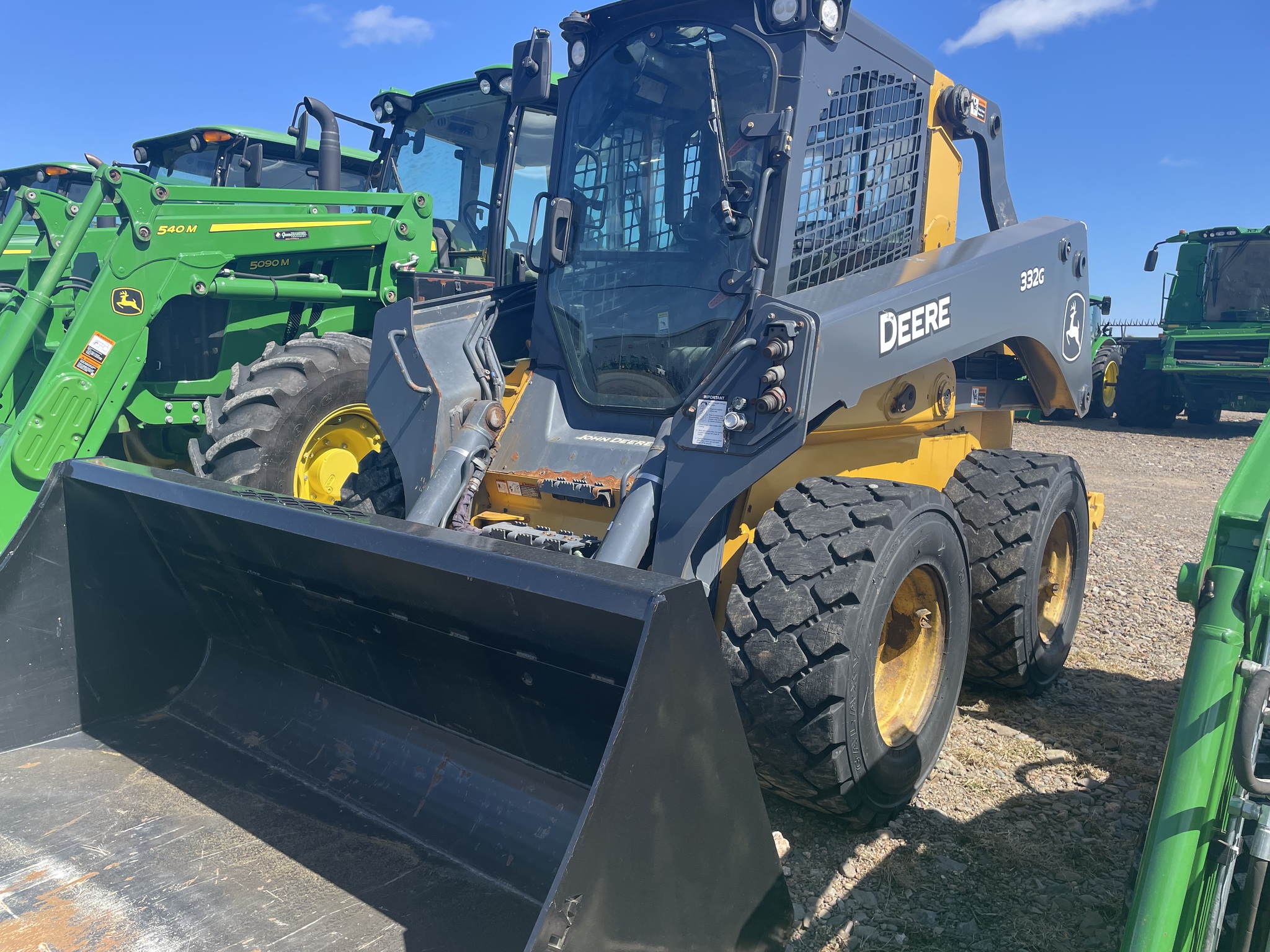 2023 John Deere 332G Image 1