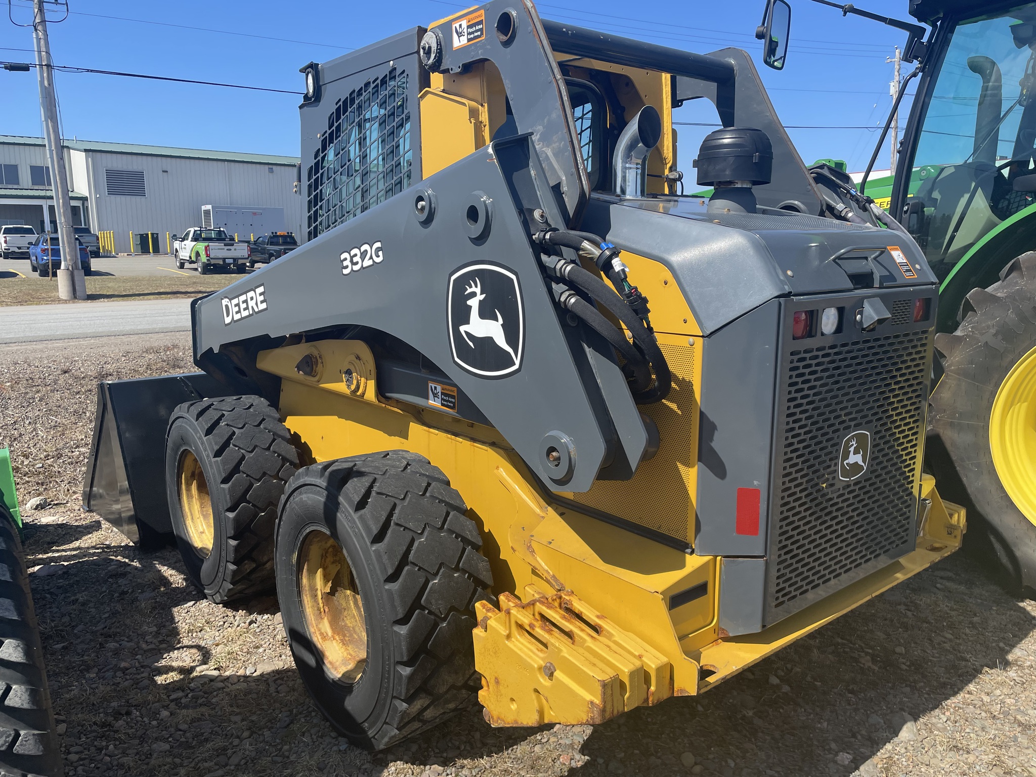 2023 John Deere 332G Image 2