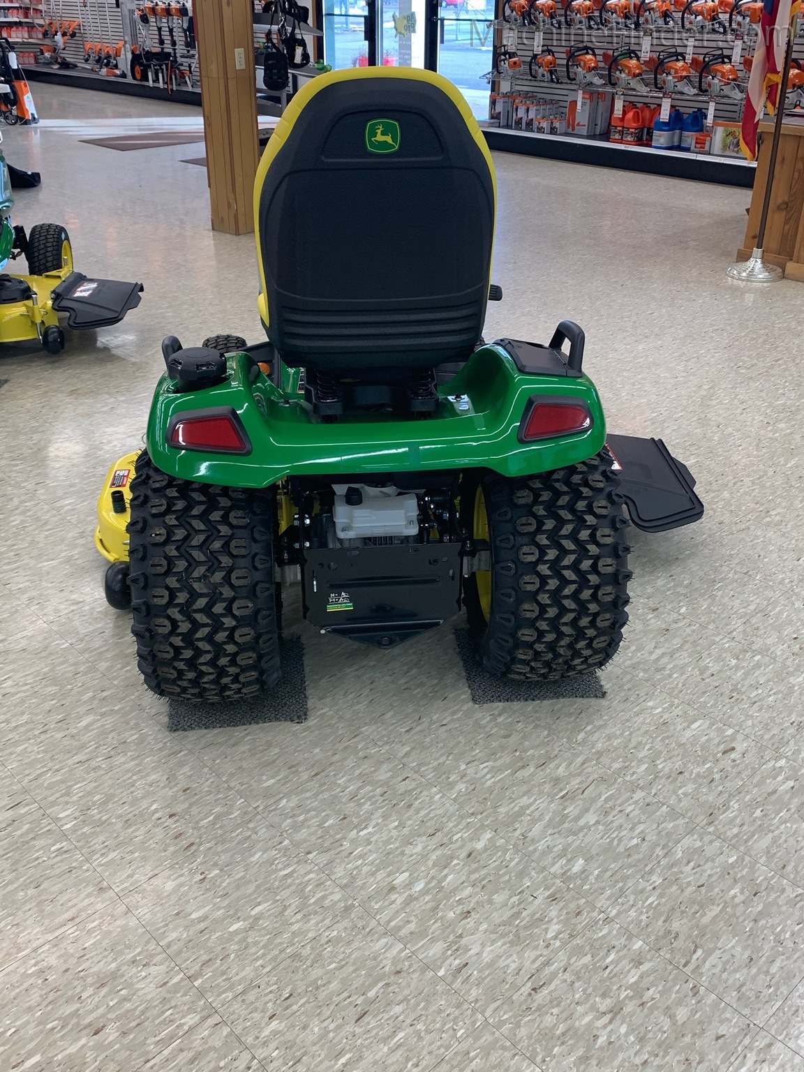 2025 John Deere X590 Image 4