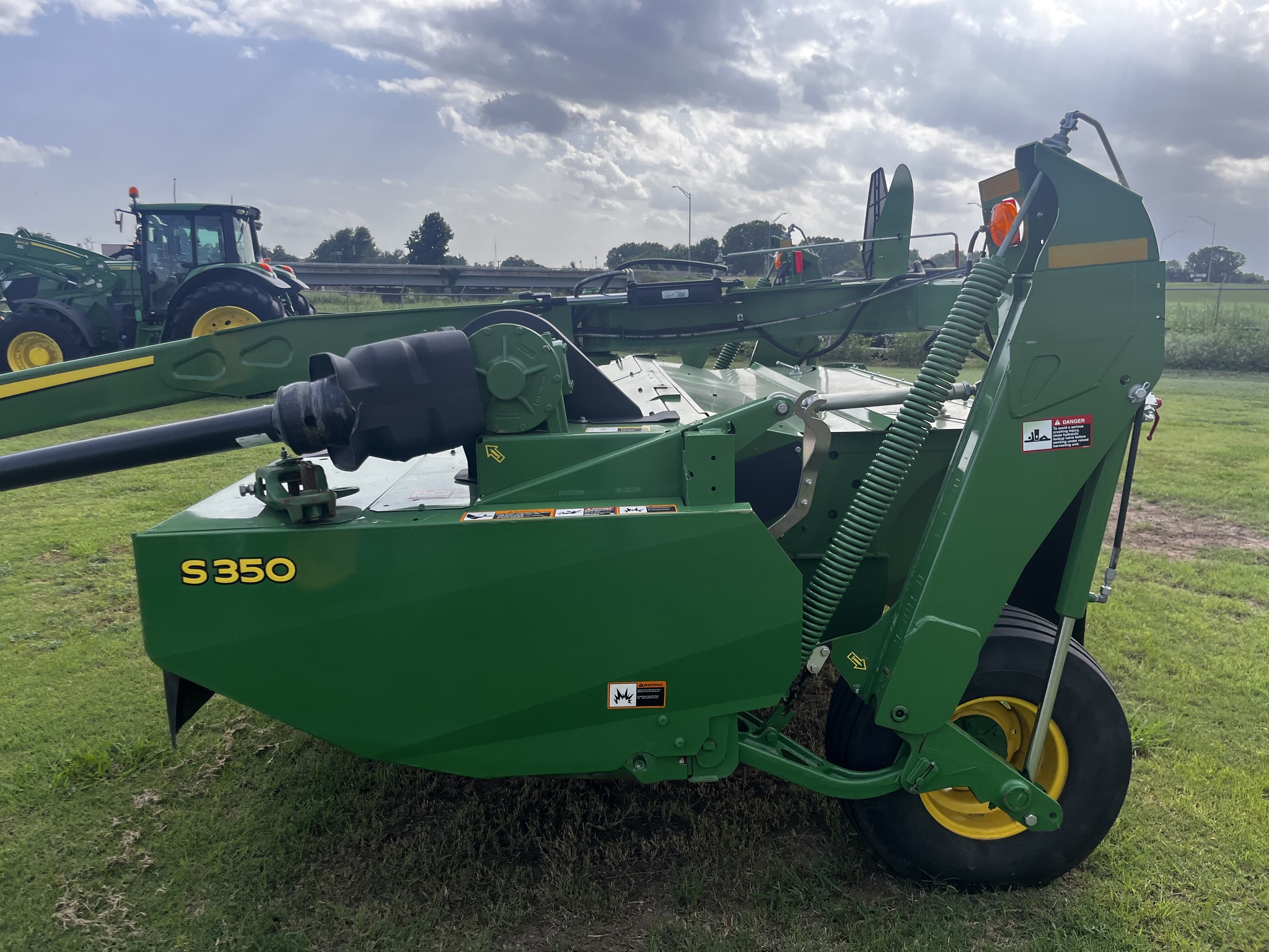 2023 John Deere S350 Image 4