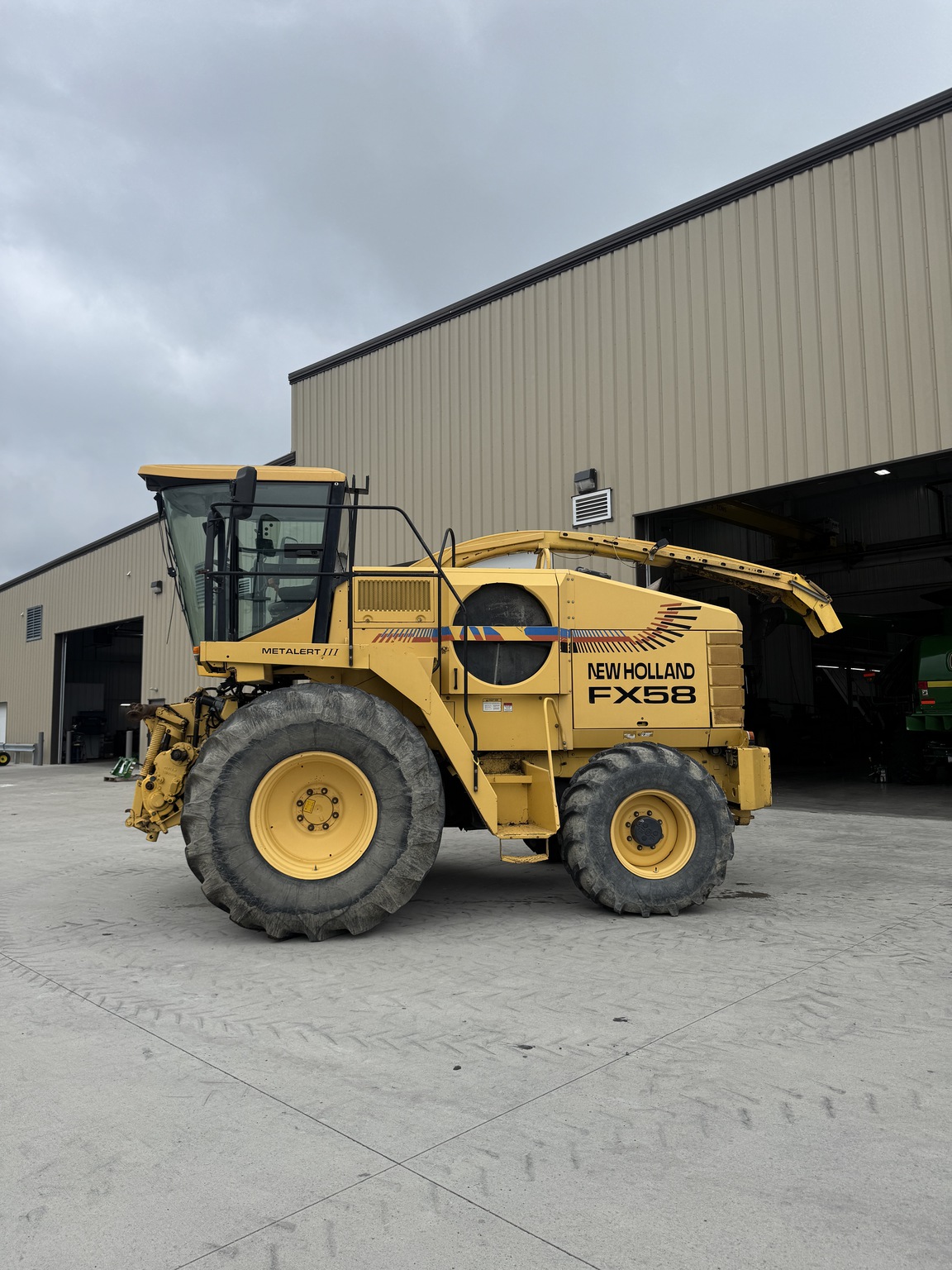 2000 New Holland FX58 Image 3