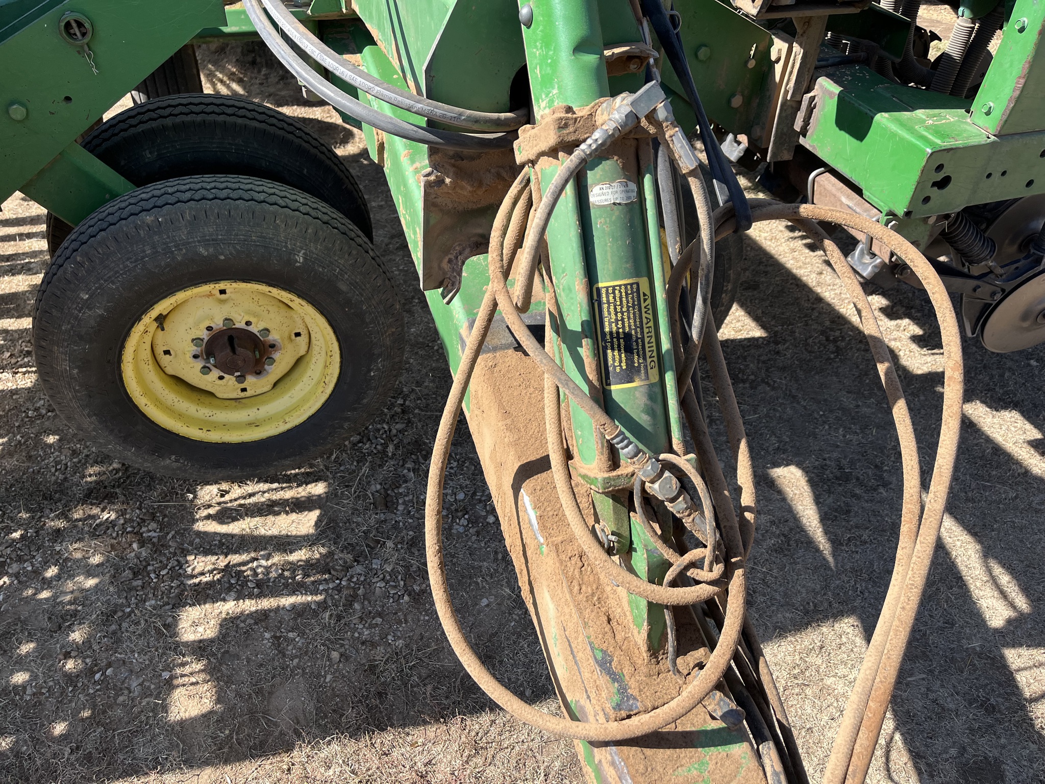 1997 John Deere 455 Image 12