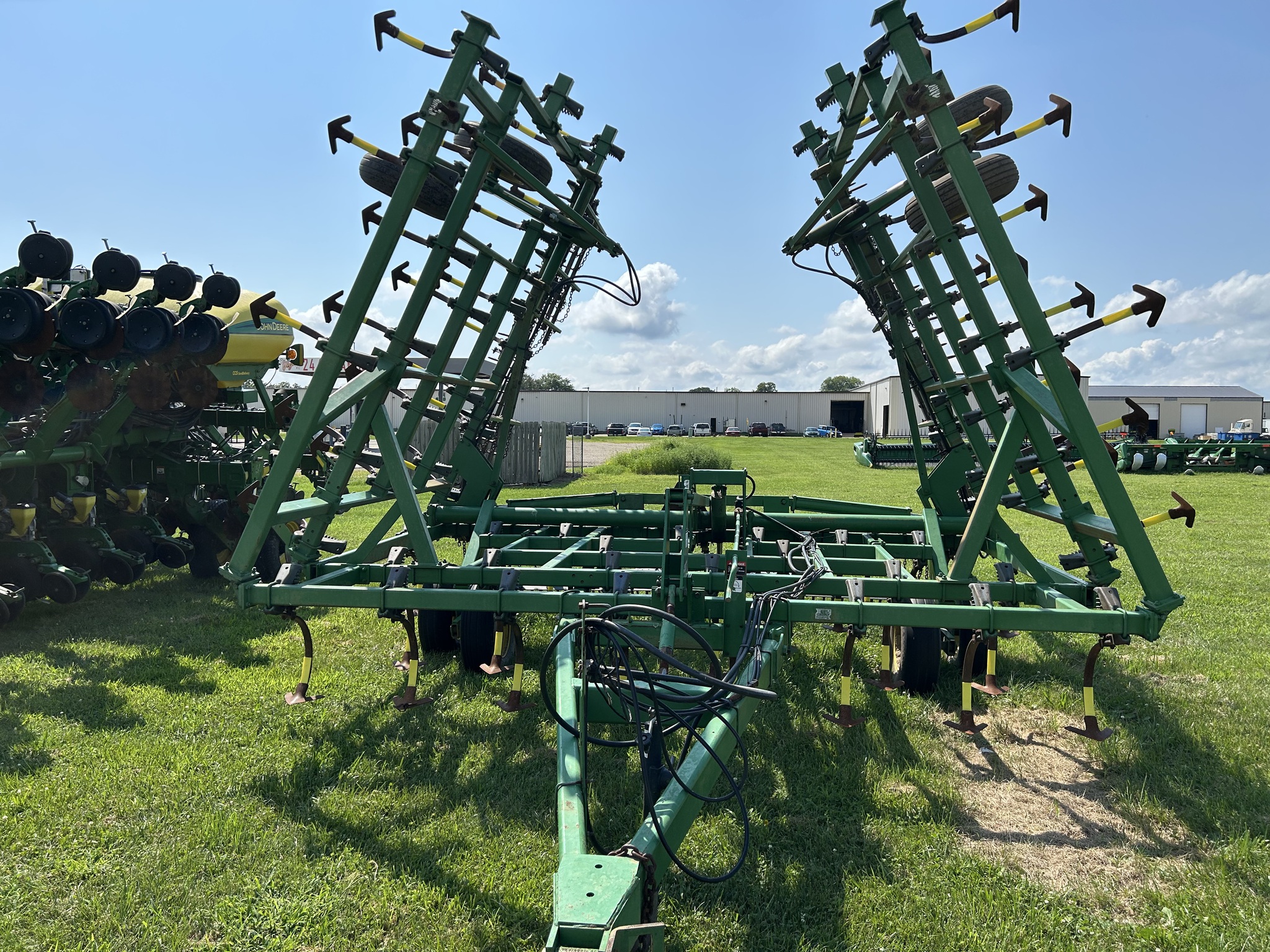  1996 John Deere 980 at Heritage Tractor in Lacon, IL