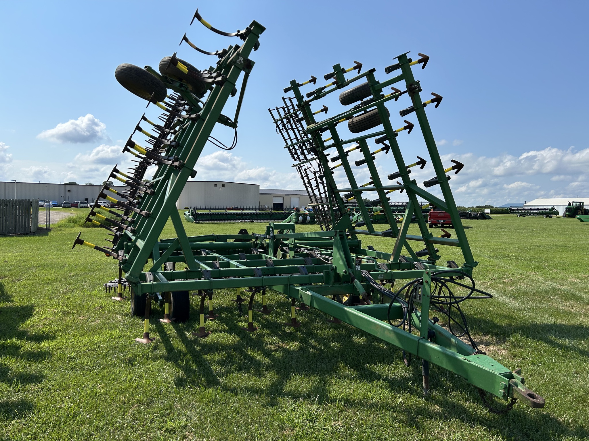  1996 John Deere 980 at Heritage Tractor in Lacon, IL