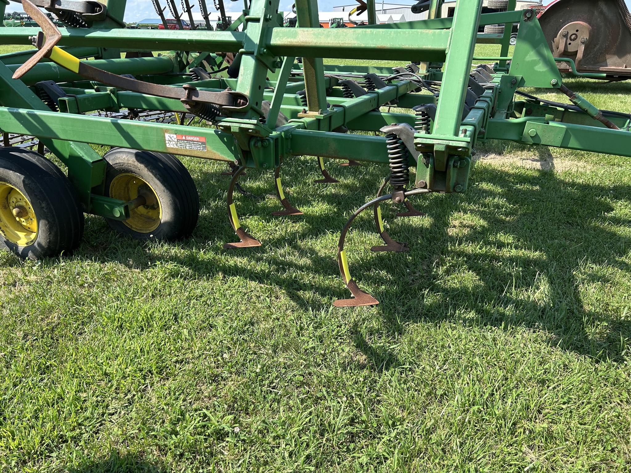  1996 John Deere 980 at Heritage Tractor in Lacon, IL