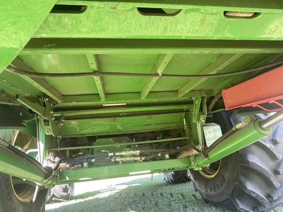 Used 2015 John Deere S680 Combines at Horizon Ag & Turf in Vermilion, AB - Photo16