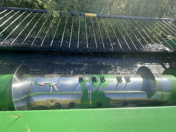 Used 2015 John Deere S680 Combines at Horizon Ag & Turf in Vermilion, AB - Photo7