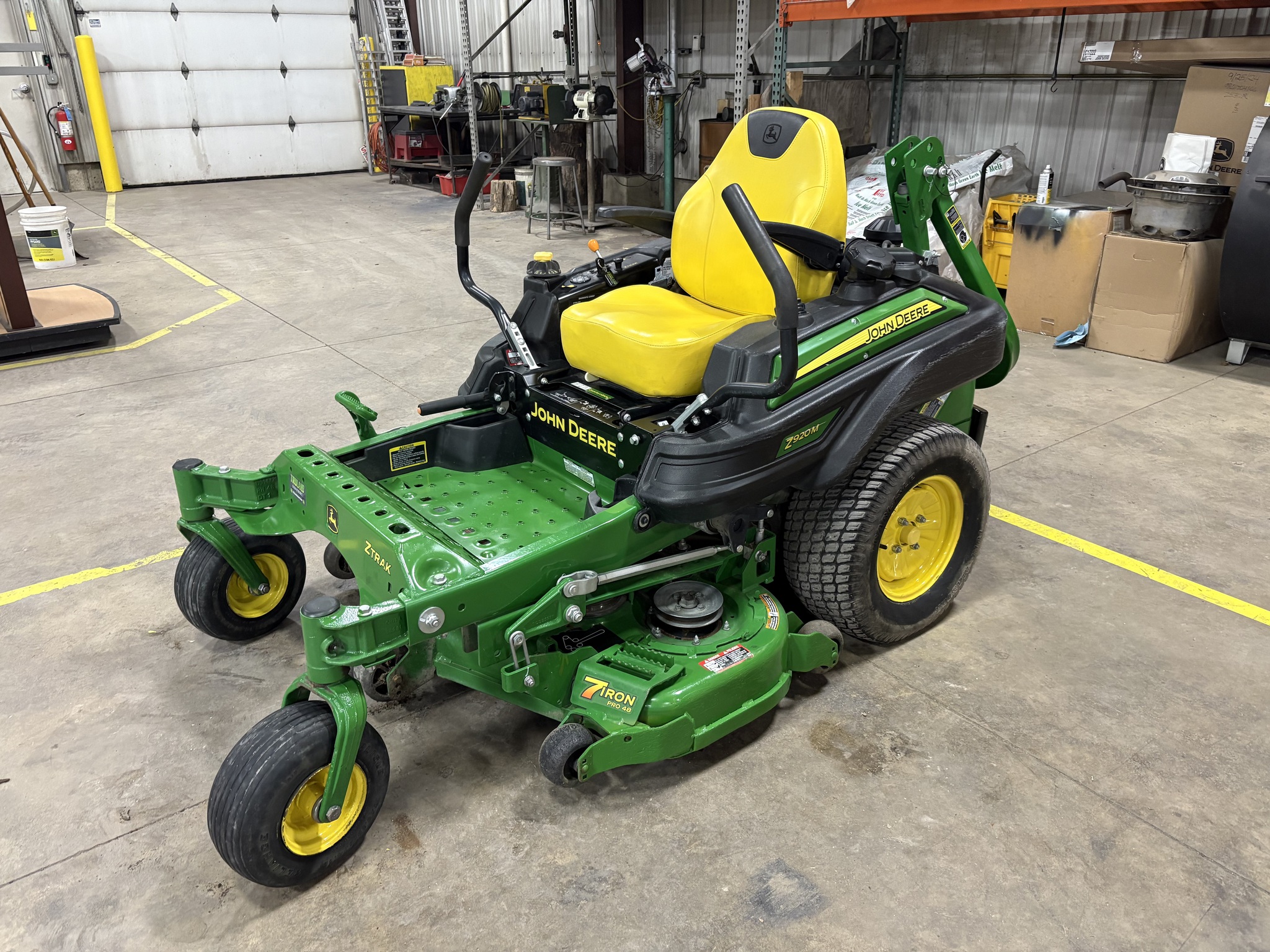 2021 John Deere Z920M Image 10