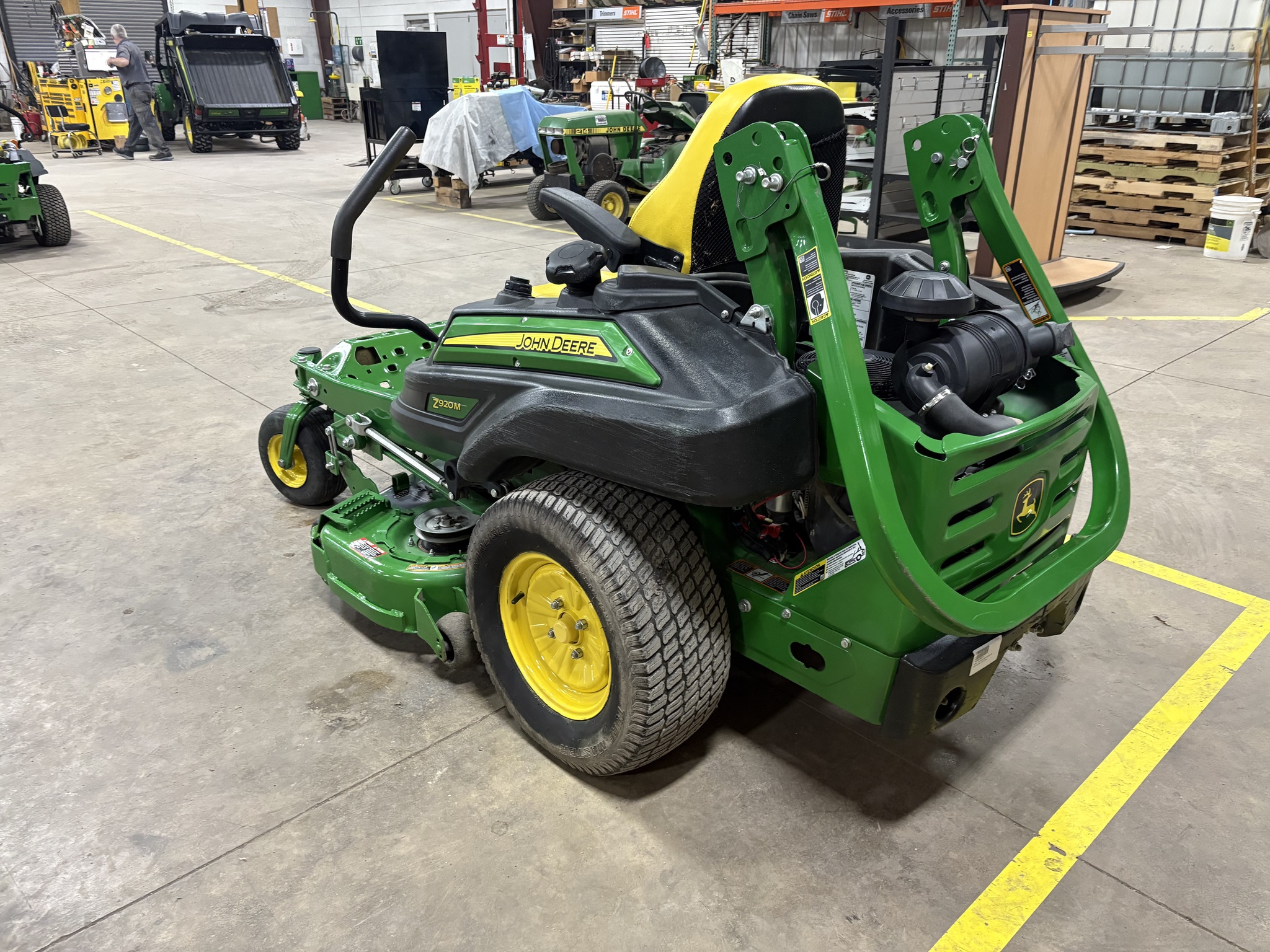 2021 John Deere Z920M Image 15