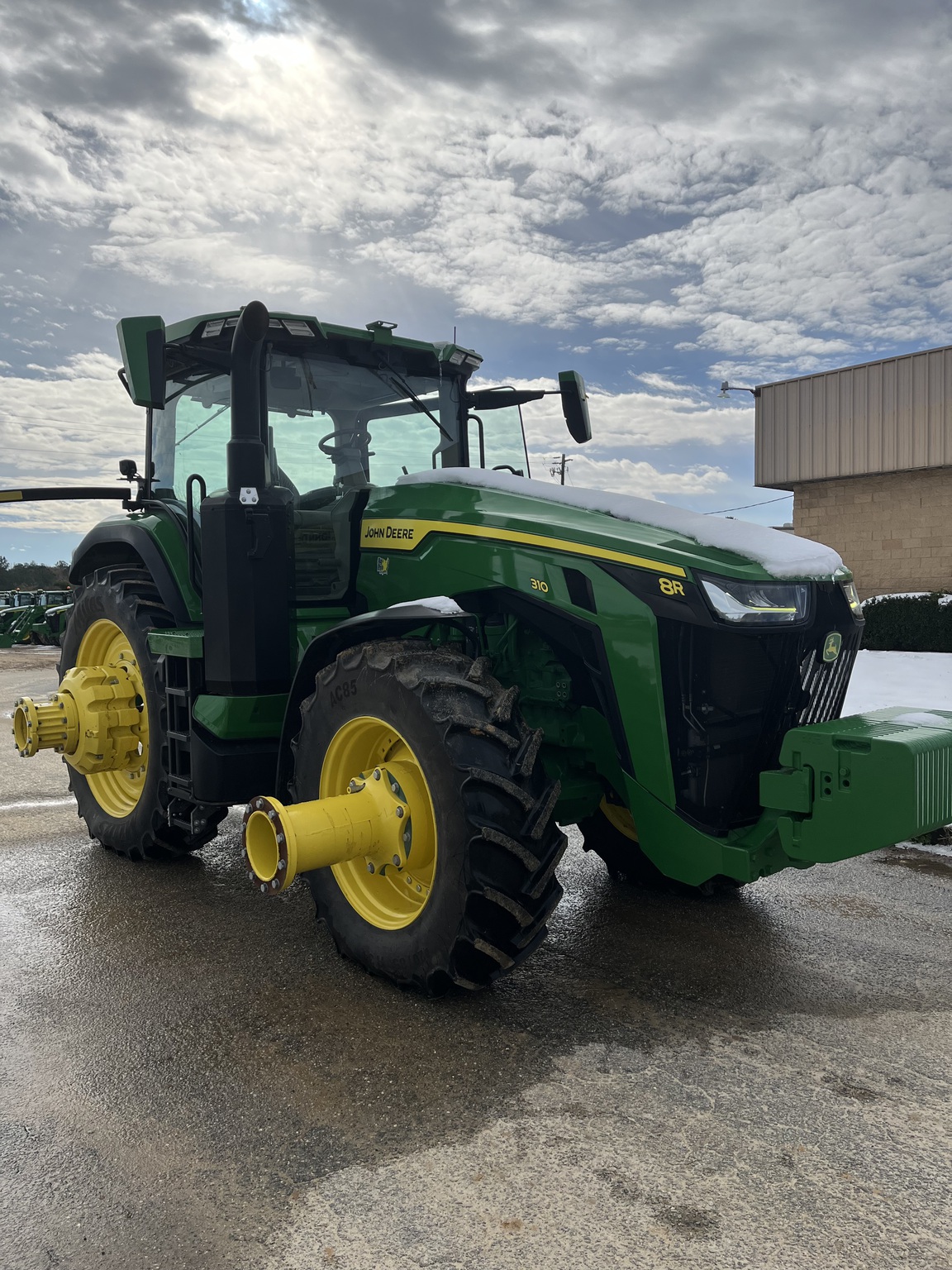 2023 John Deere 8R 310 Image 2