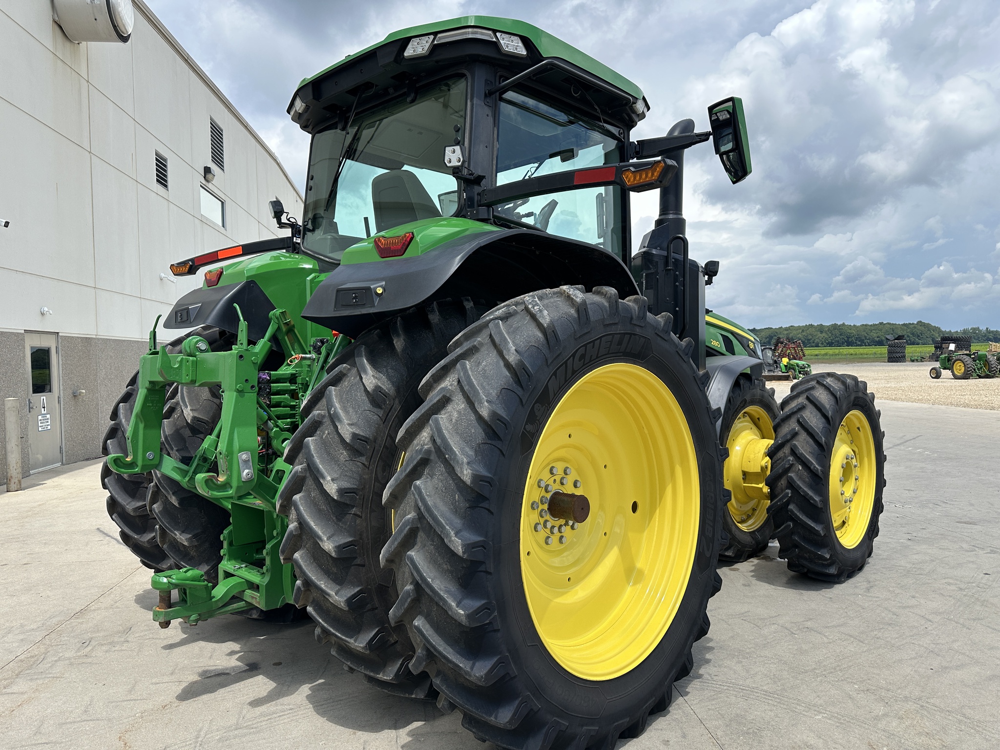 2021 John Deere 8R 280 Image 3