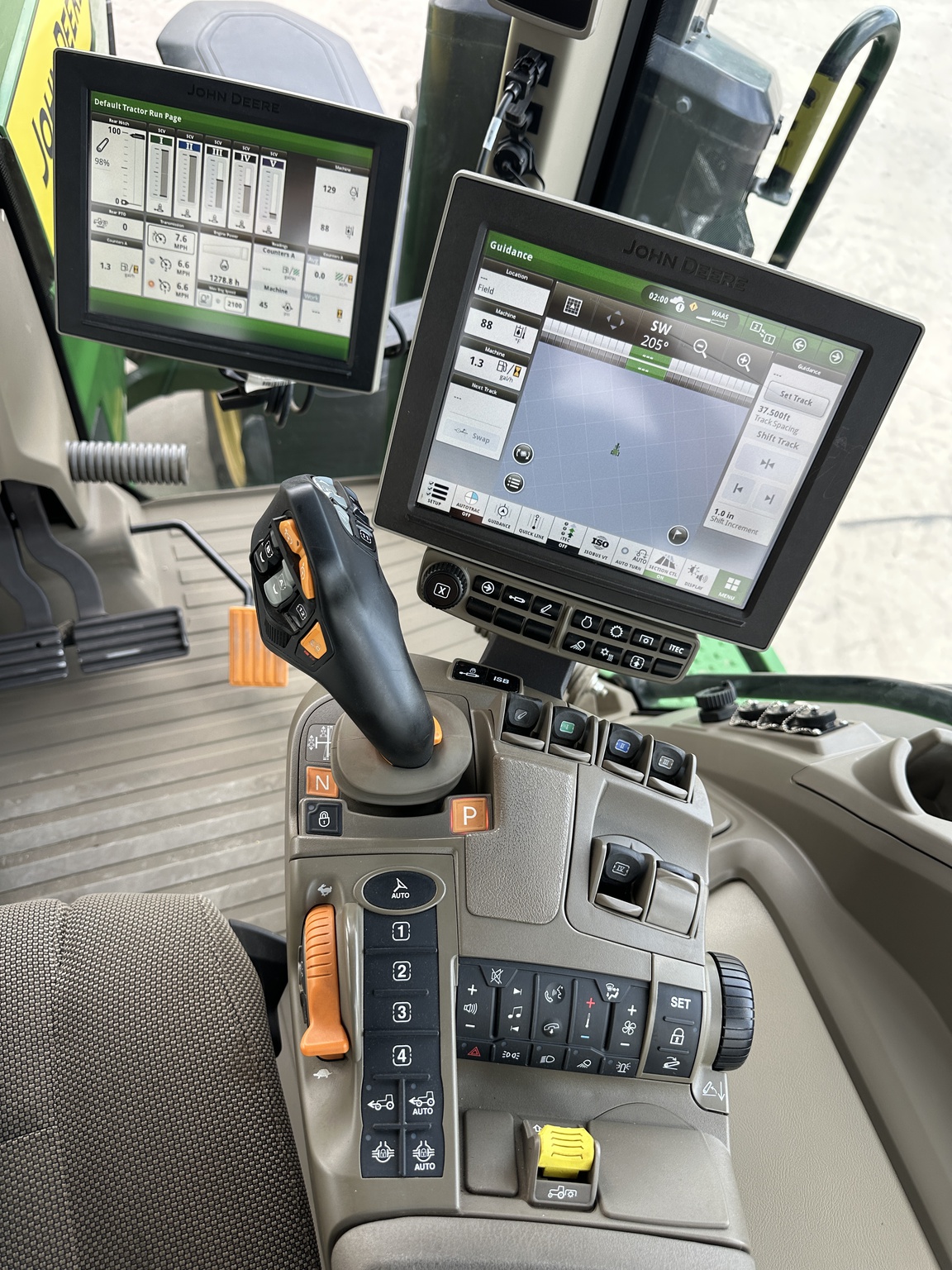 2021 John Deere 8R 280 Image 10