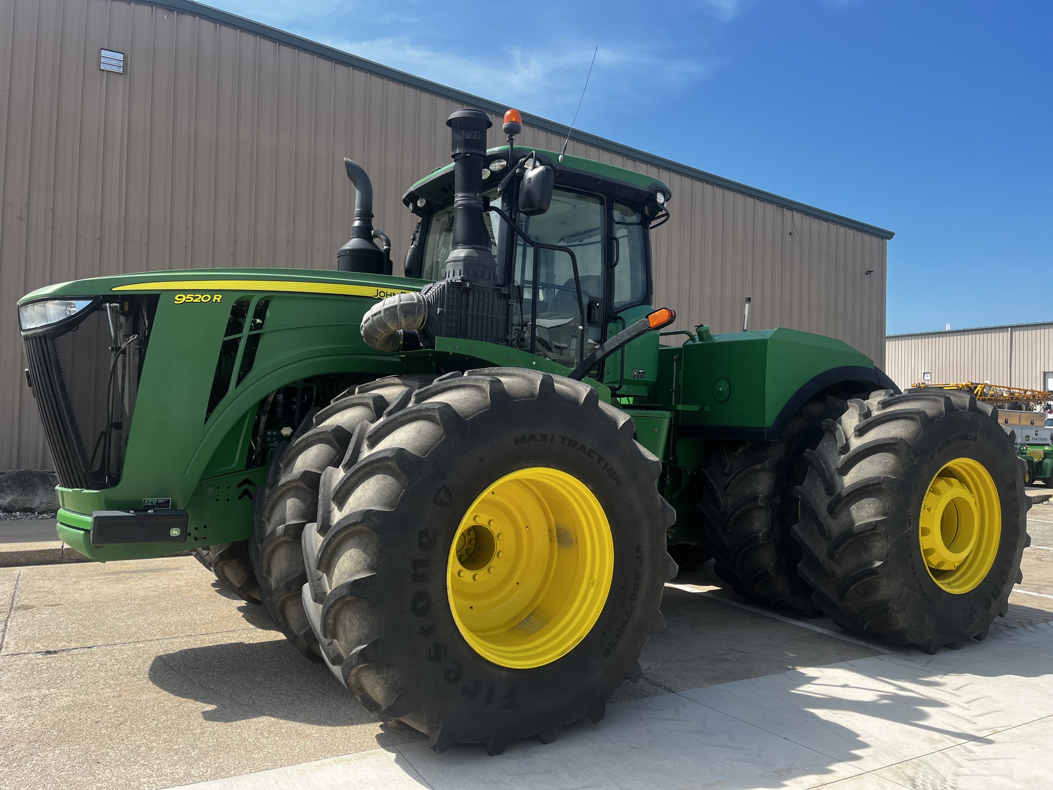 2015 John Deere 9520R Image 17