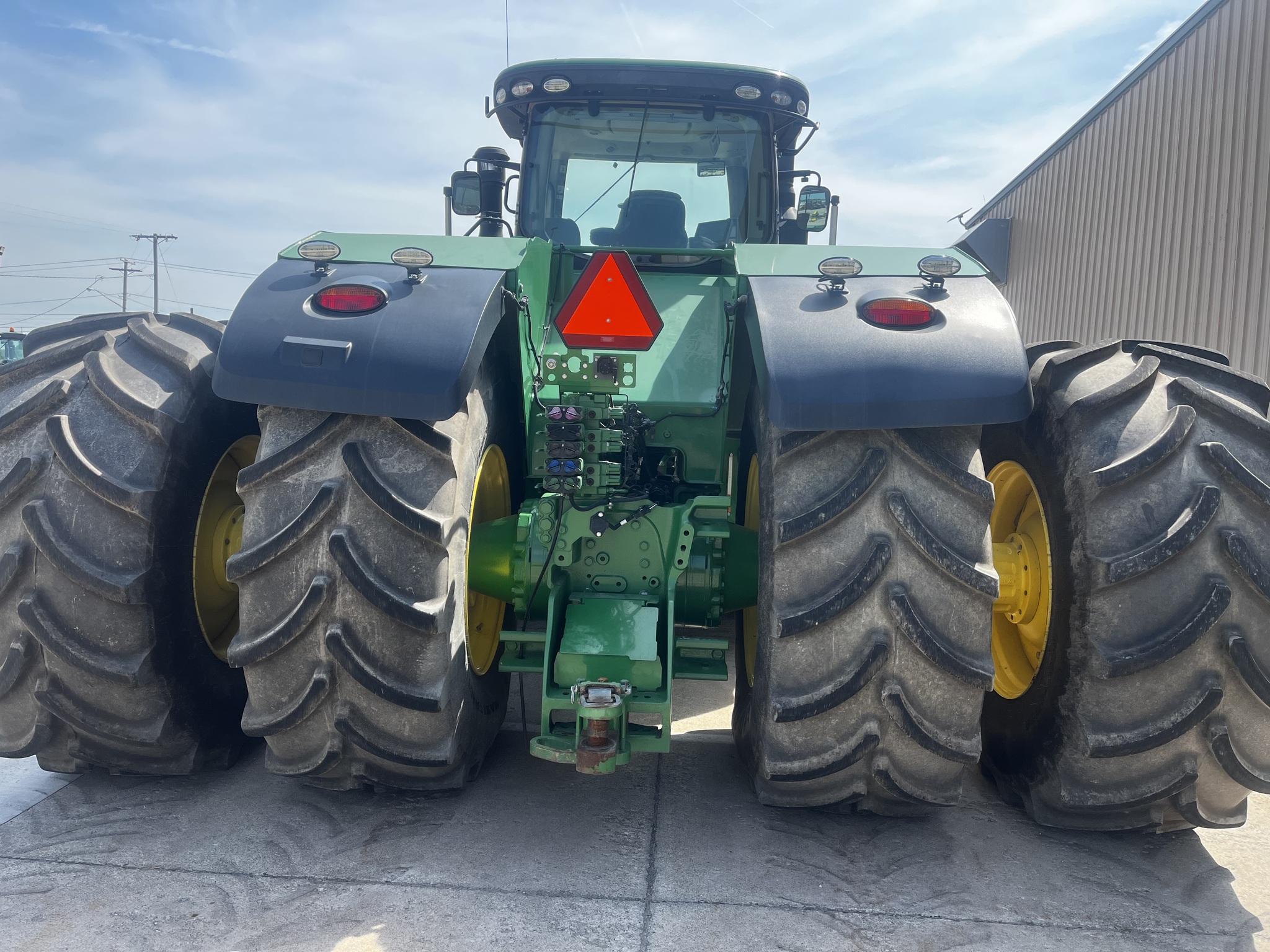 2015 John Deere 9520R Image 16