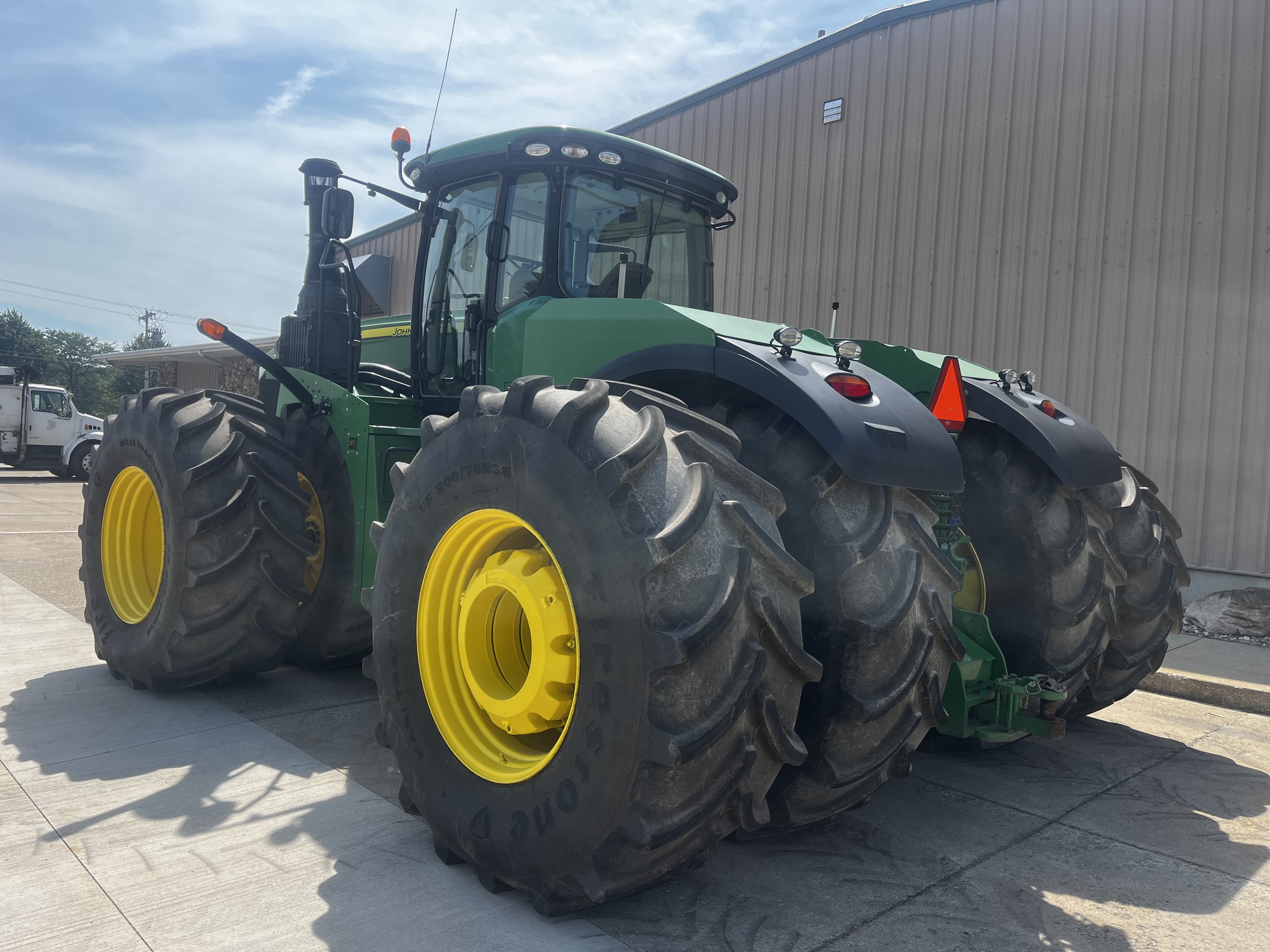 2015 John Deere 9520R Image 12