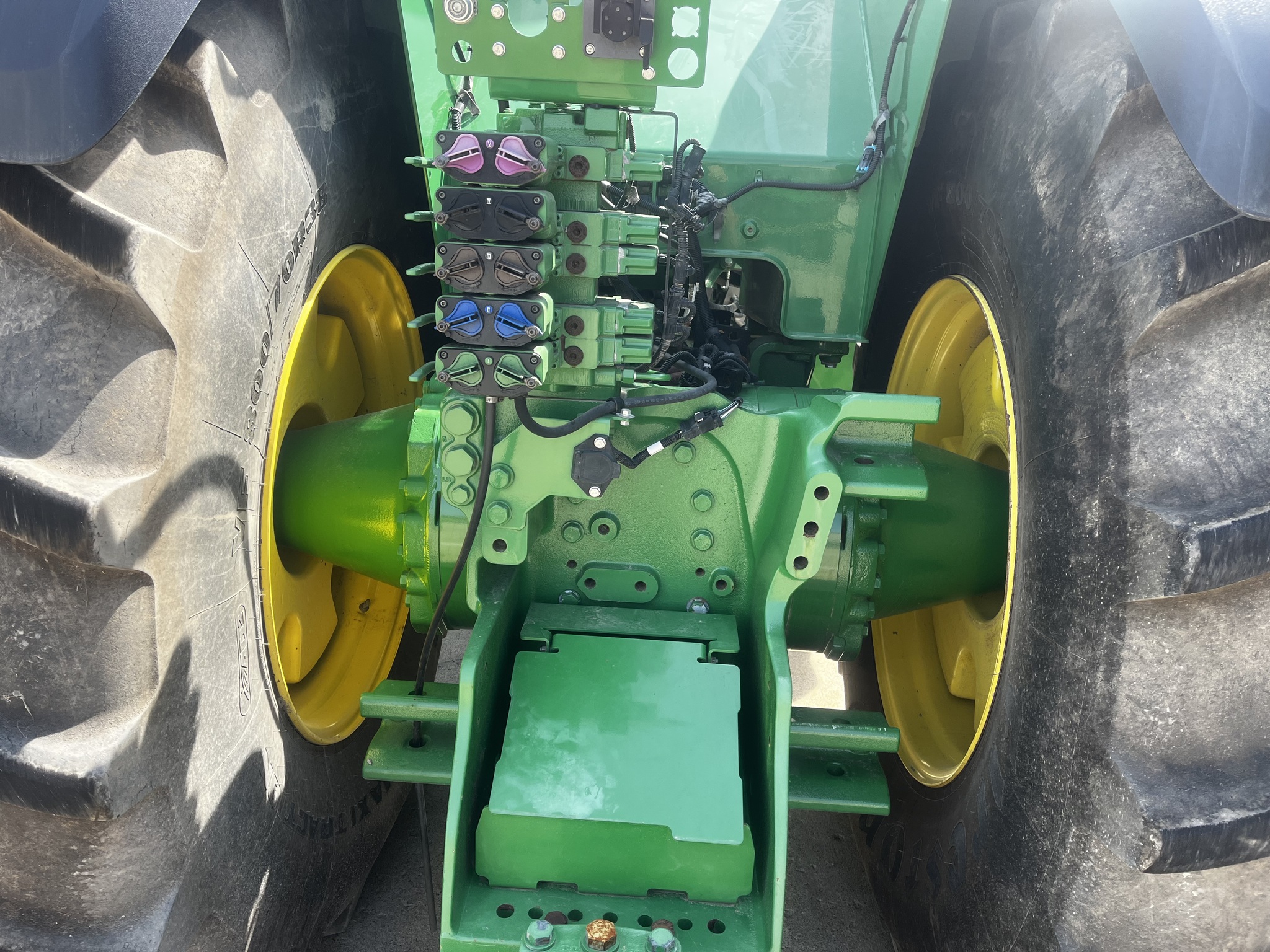2015 John Deere 9520R Image 11