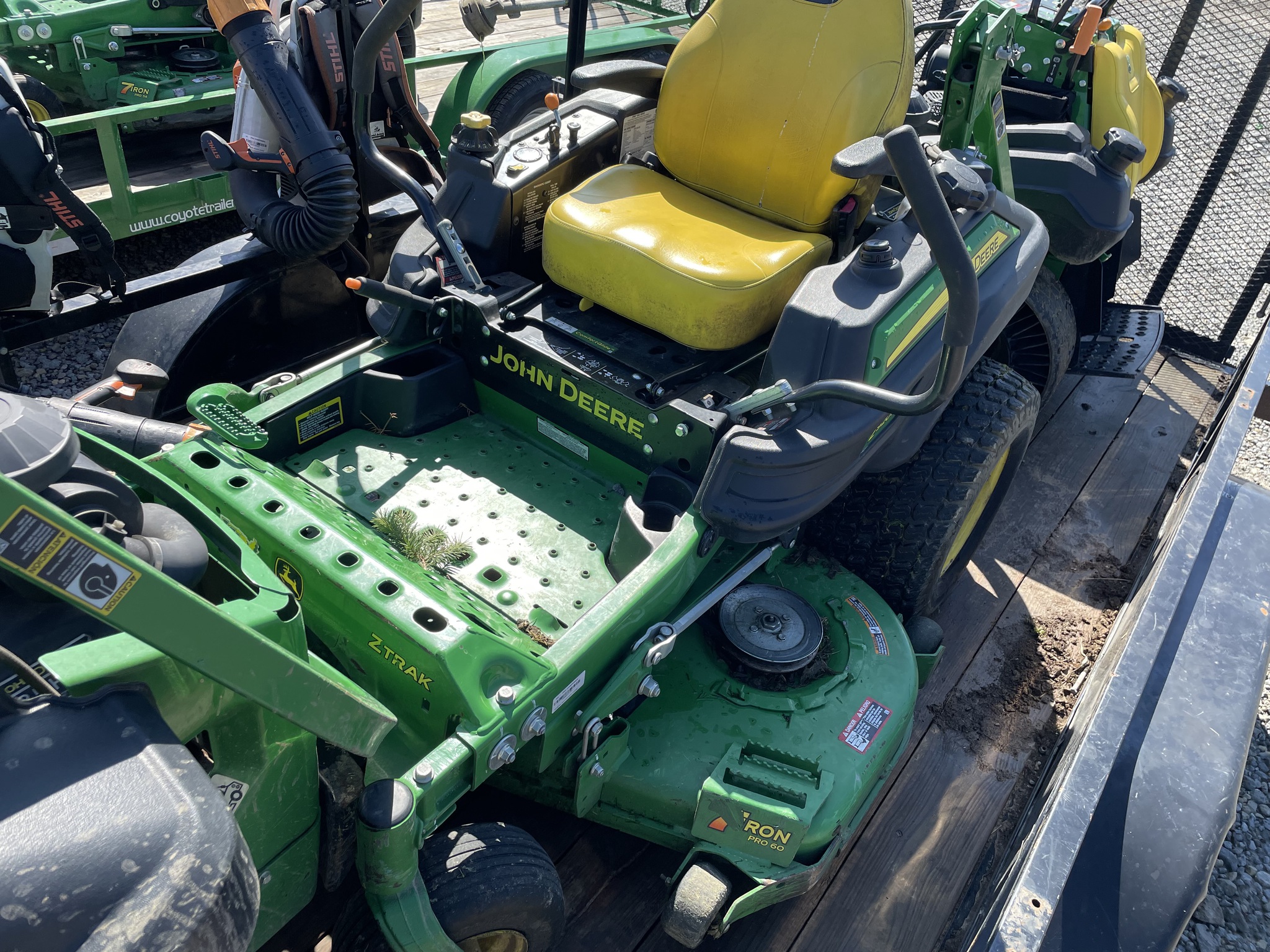 2022 John Deere Z920M Image 1