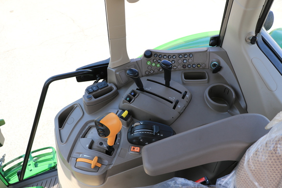 Used 2023 John Deere 6130M Utility Tractors at Horizon Ag & Turf in Edmonton West, AB - Photo9