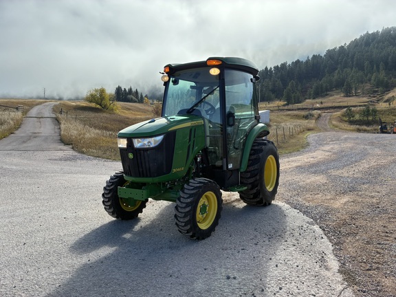 2015 John Deere 3046R (2nd thumbnail)