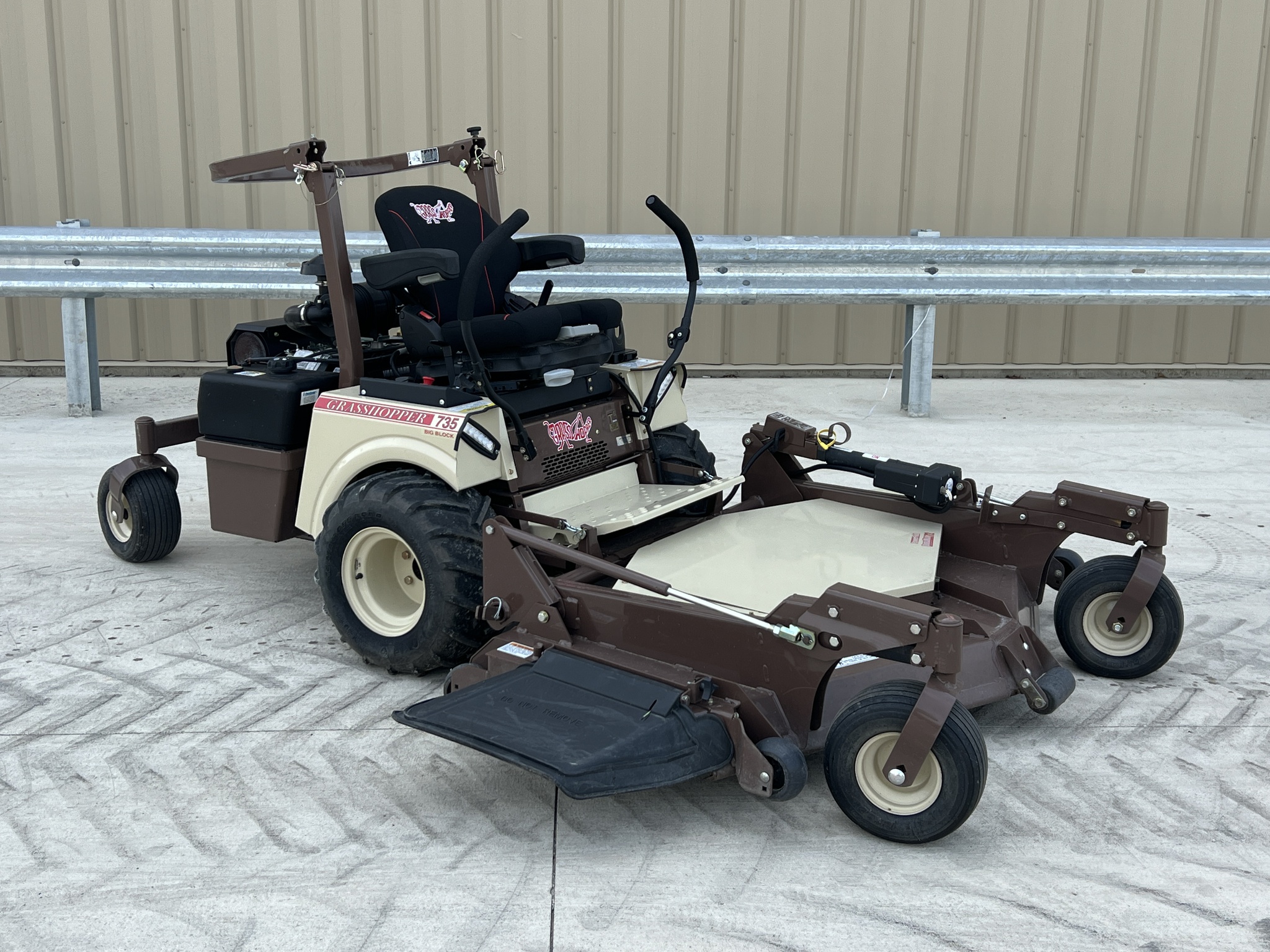 2024 Grasshopper 735BT T6 Image 1