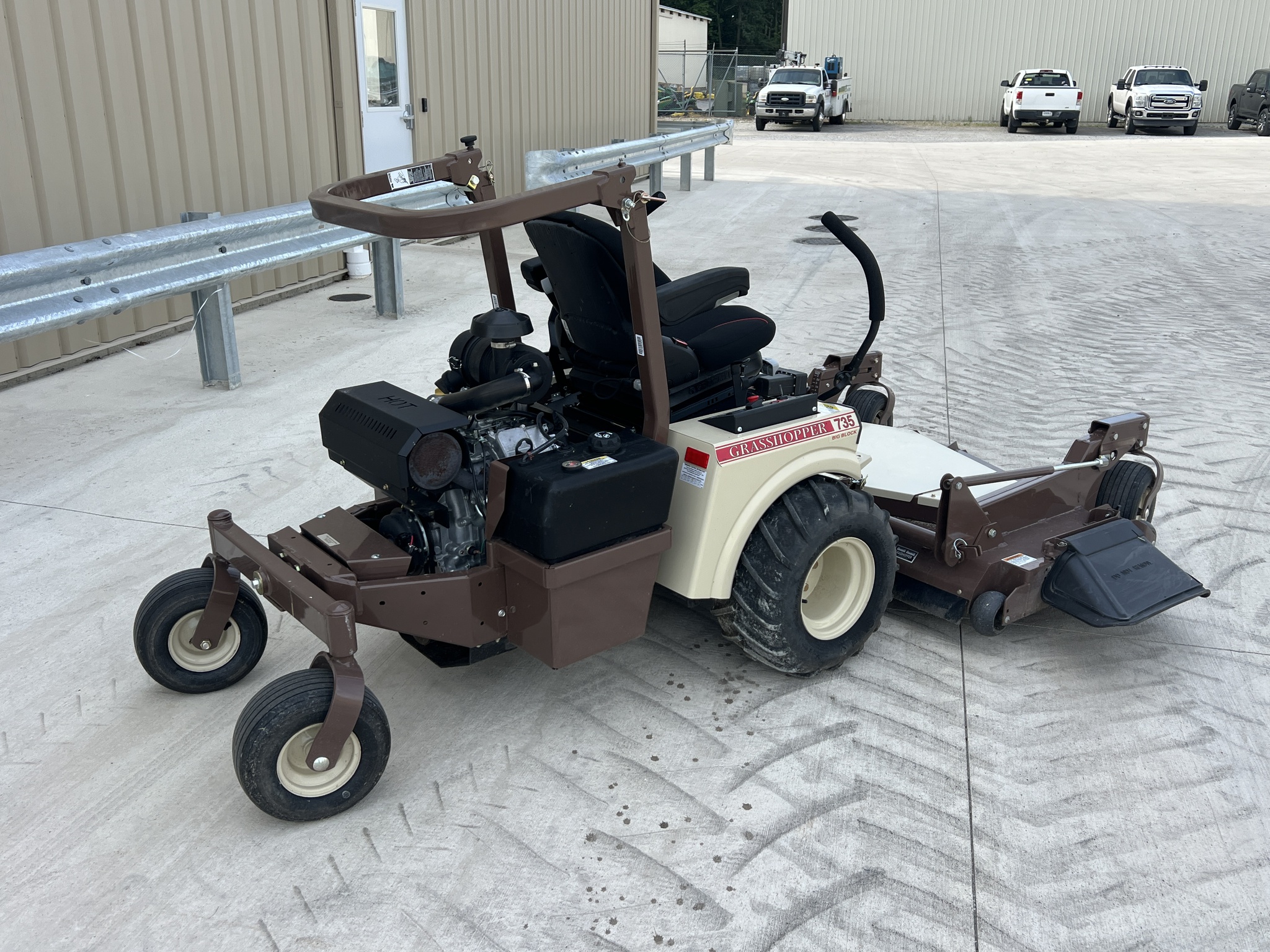 2024 Grasshopper 735BT T6 Image 3