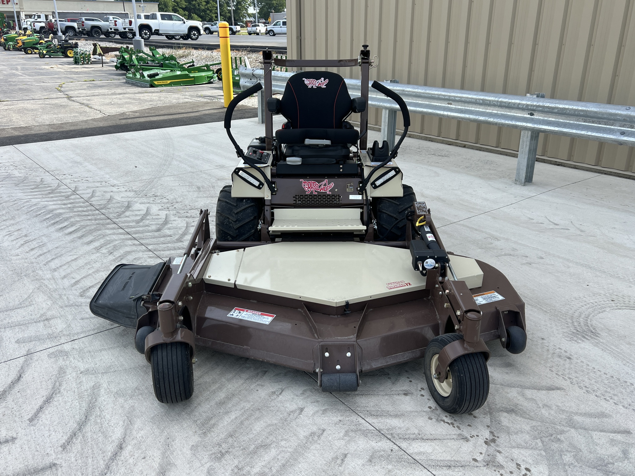 2024 Grasshopper 735BT T6 Image 8