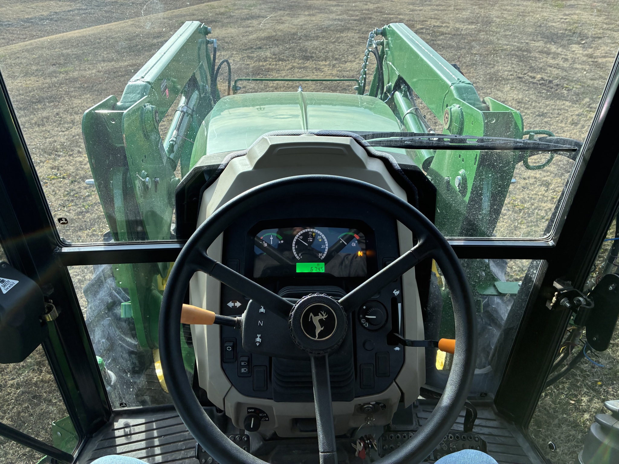 2016 John Deere 5075E Image 10