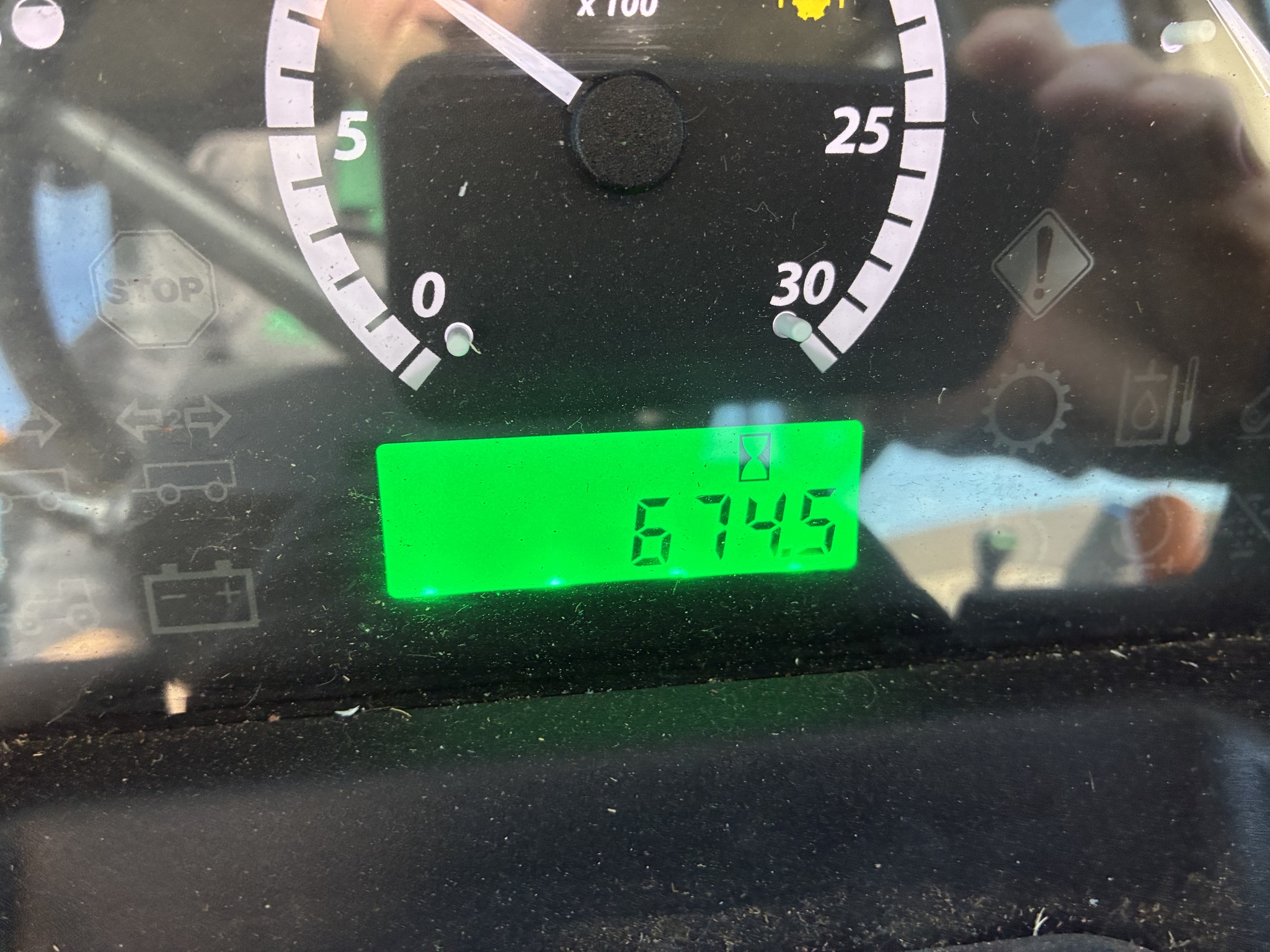 2016 John Deere 5075E Image 15