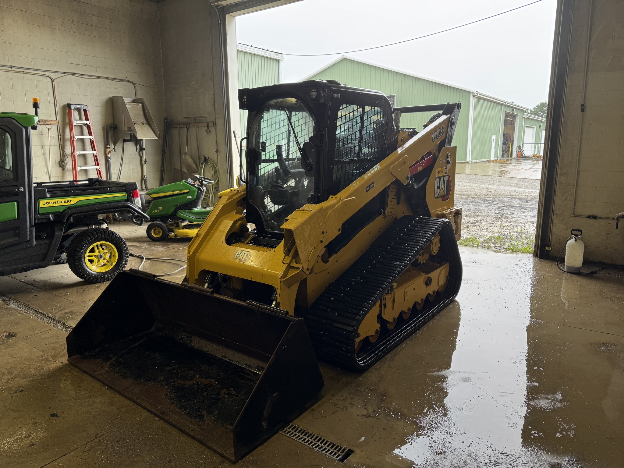 2023 Caterpillar 299D3 XE Image 3